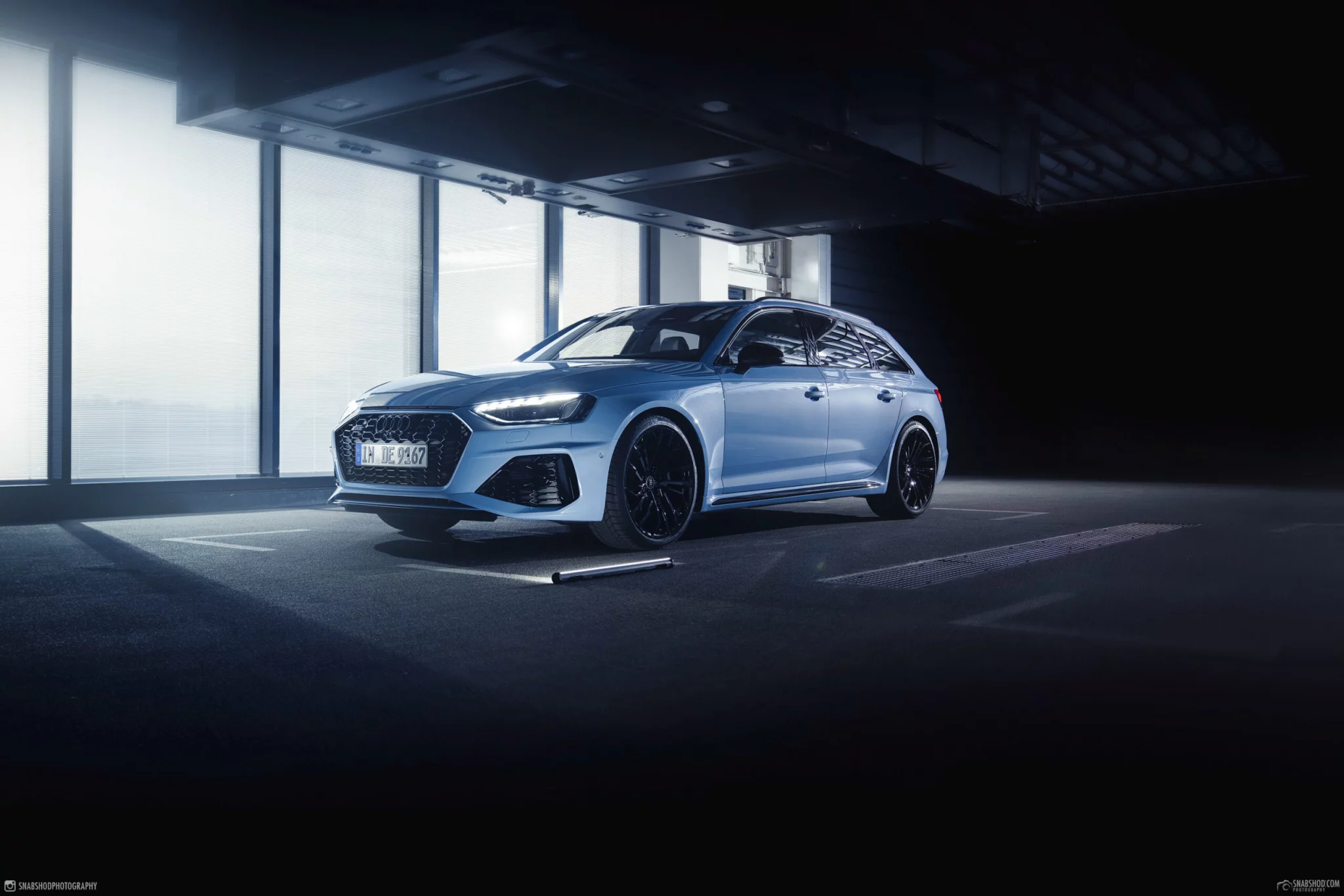 Frosted Glass Blue Audi RS4 Avant
