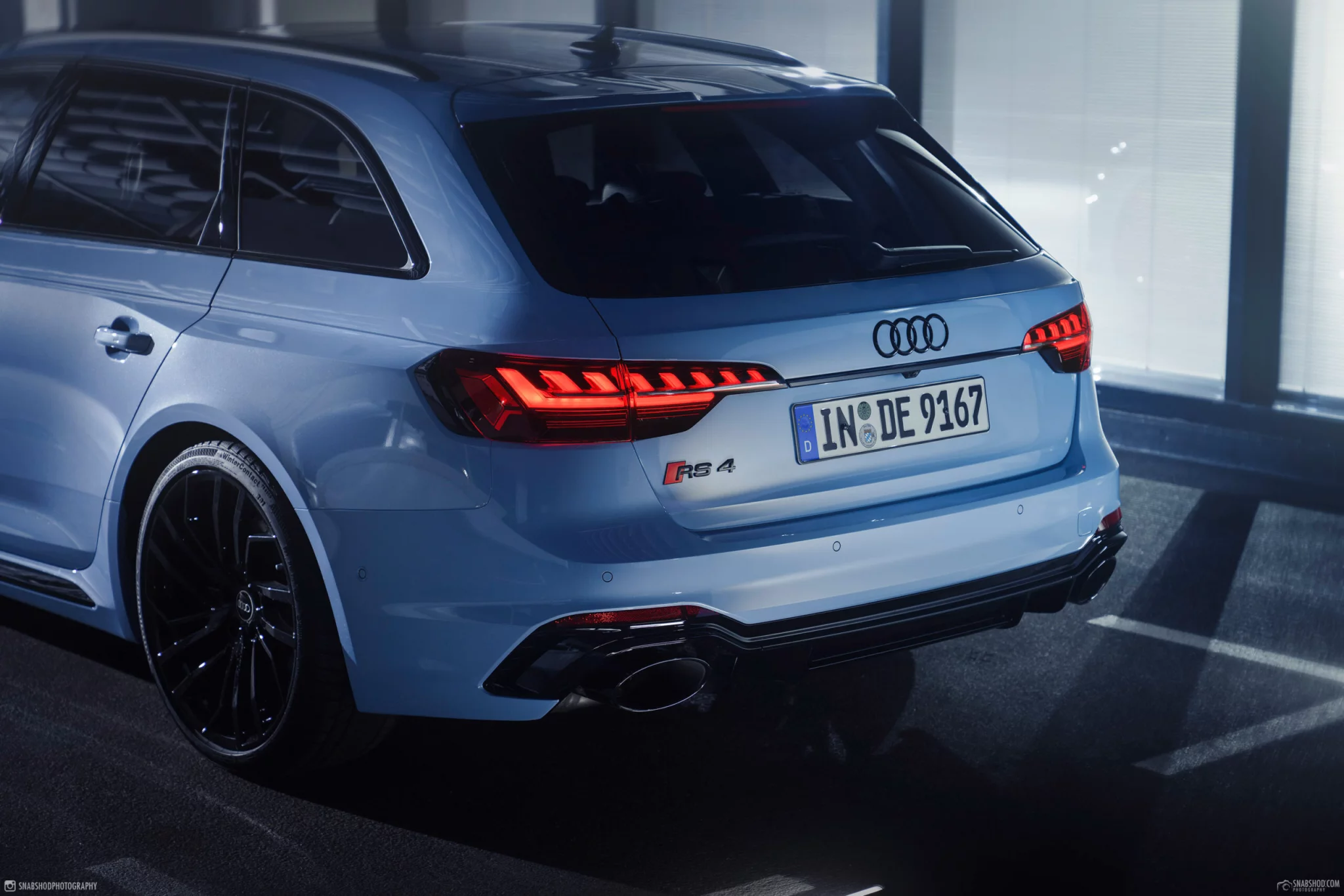 Frosted Glass Blue Audi RS4 Avant