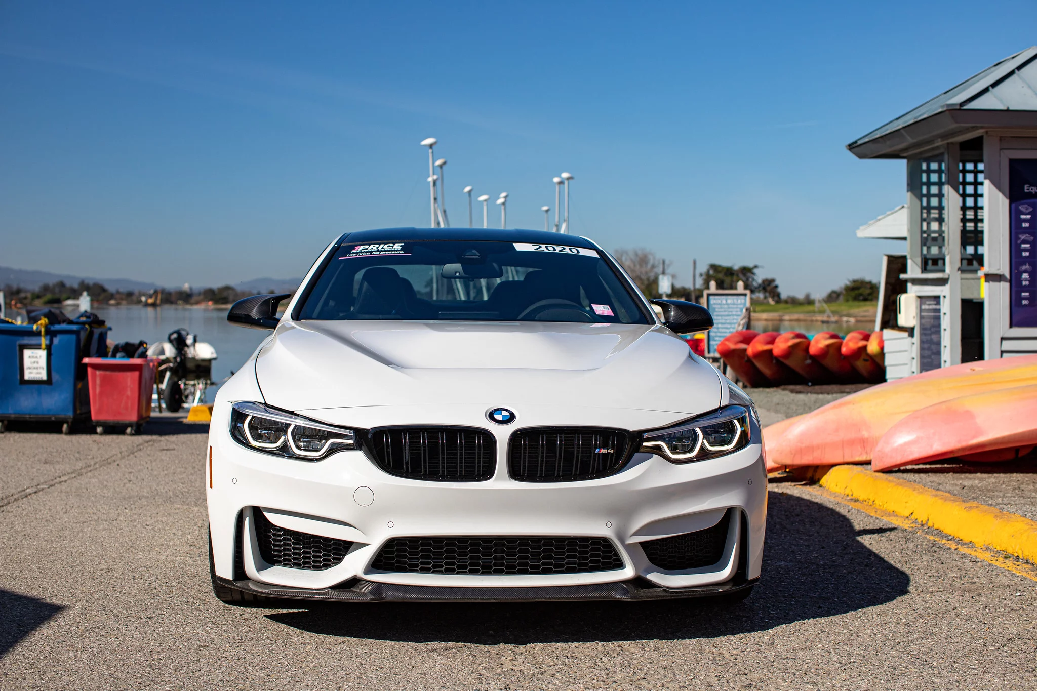 Alpine White III BMW M4
