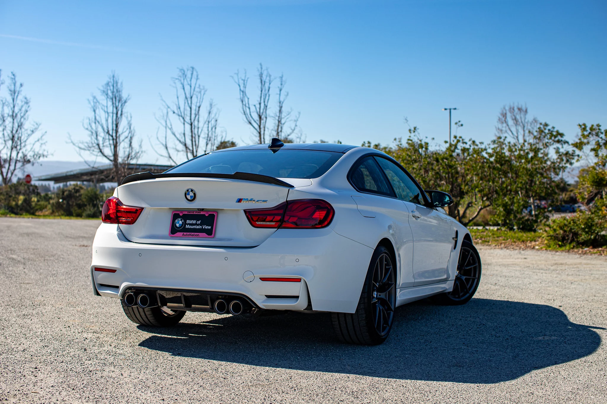 Alpine White III BMW M4