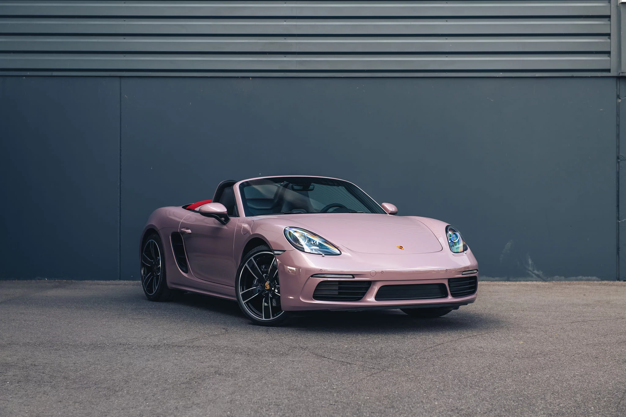 Frozen Berry Metallic Porsche 718