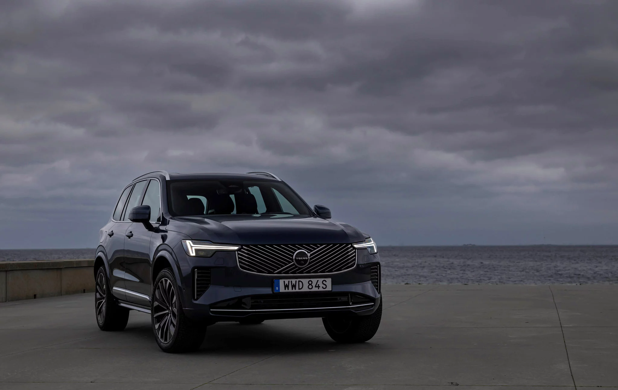 Denim Blue Volvo XC90