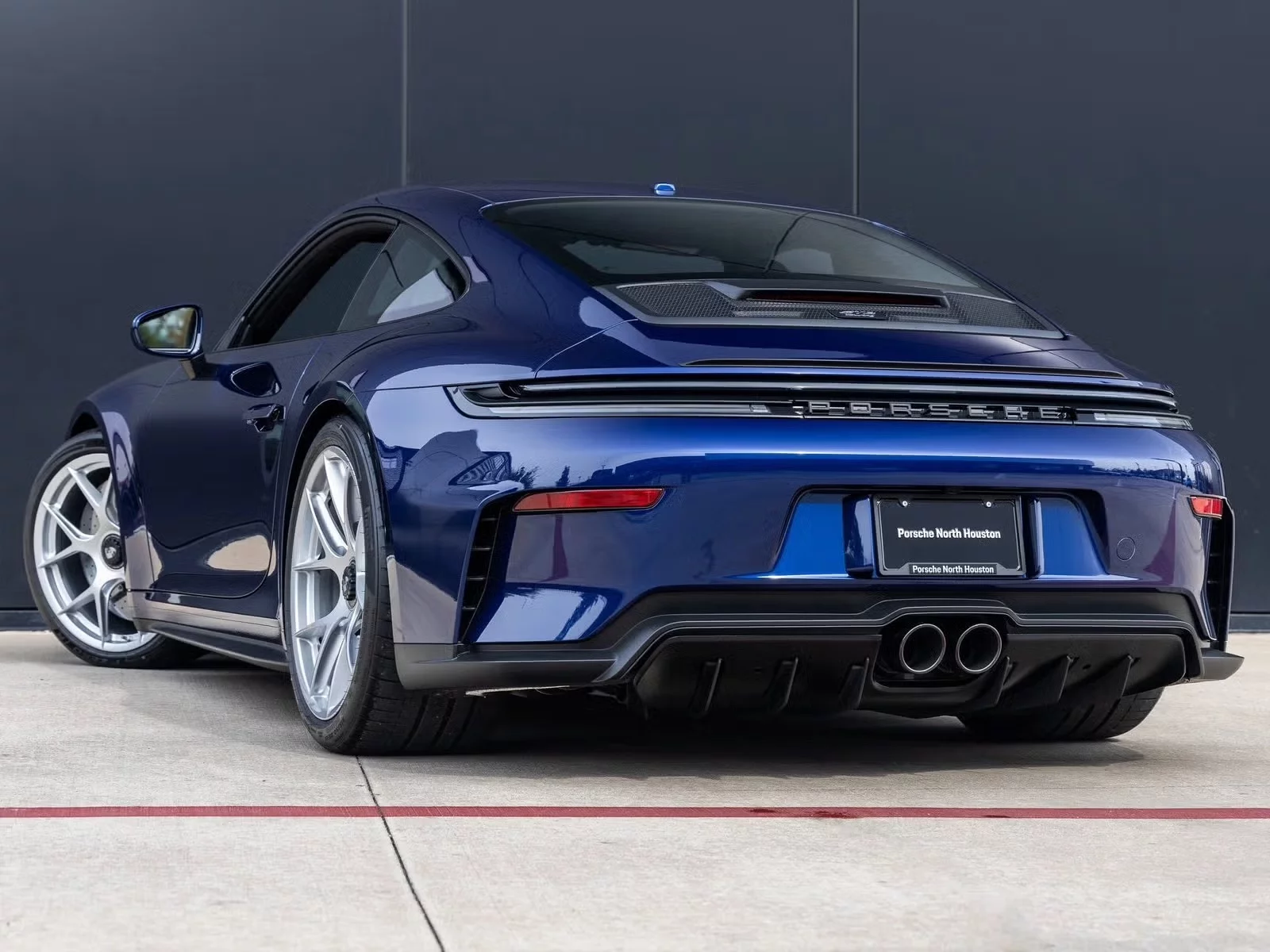 Gentian Blue Metallic Porsche 911 GT3