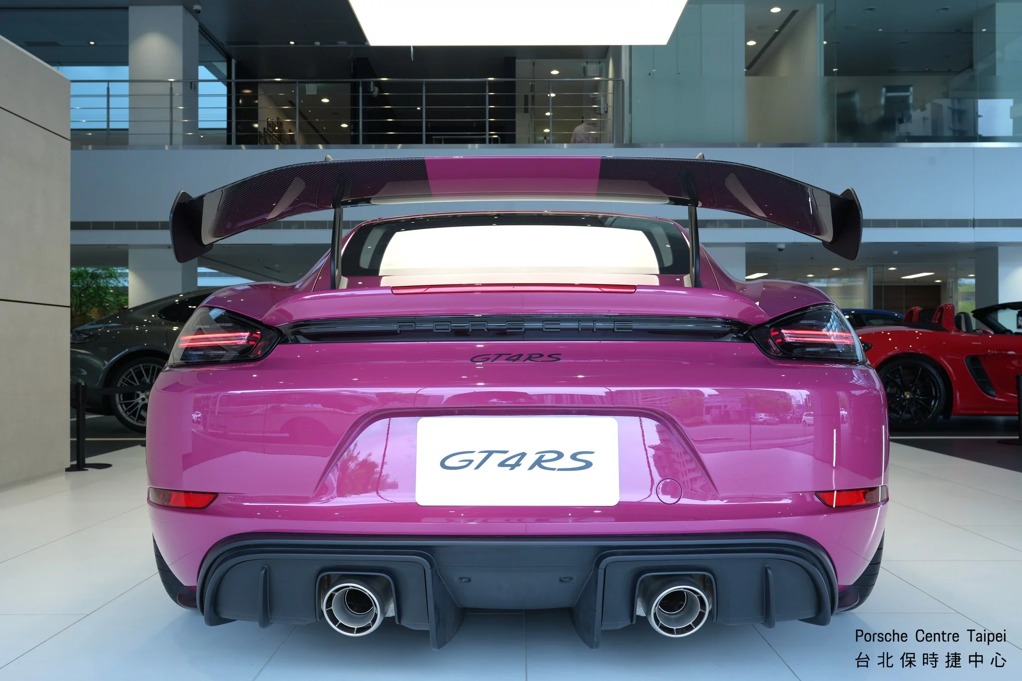 Ruby Star Porsche 718 Cayman GT4 RS