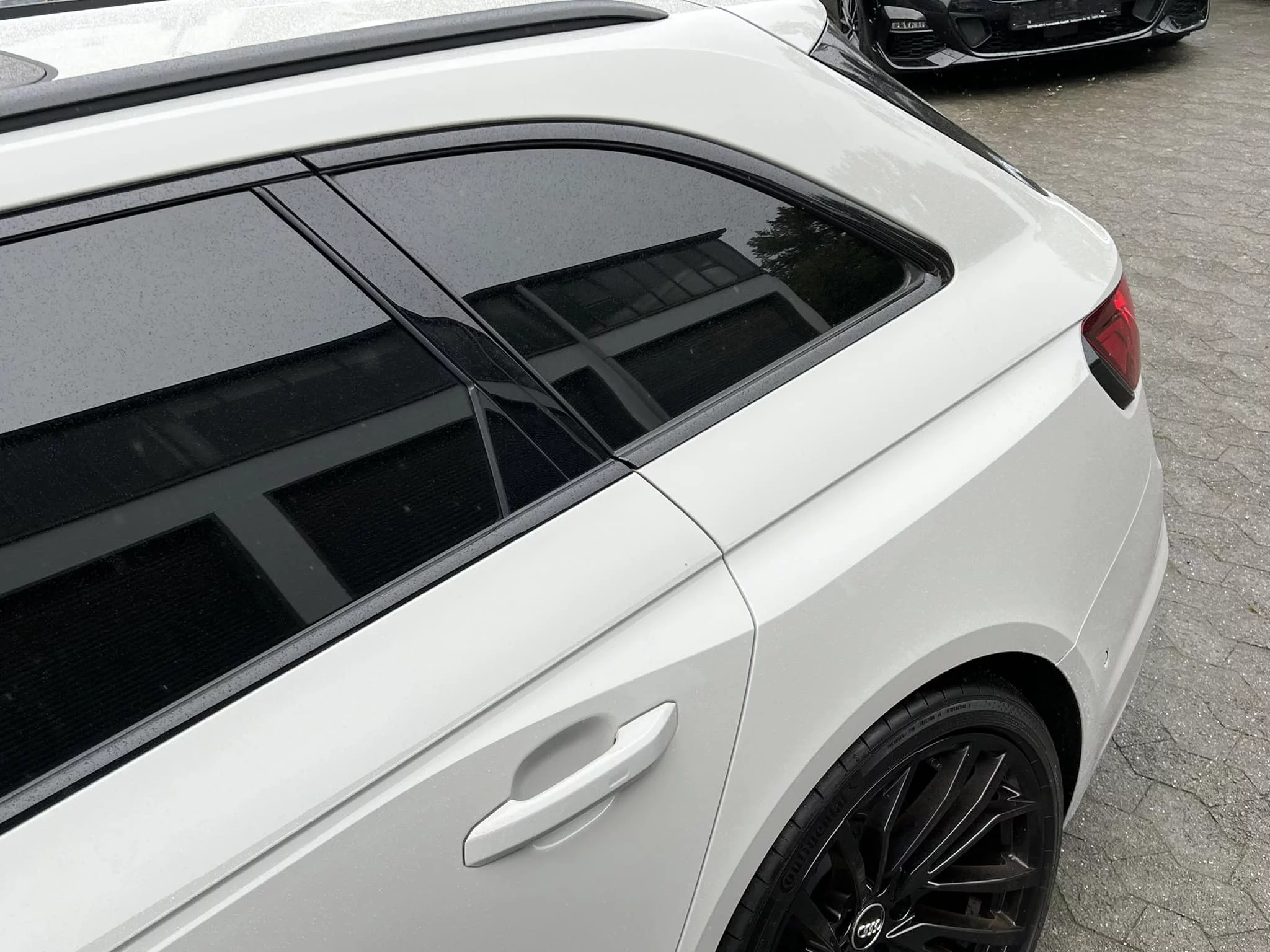 Crayon Audi RS4 Avant