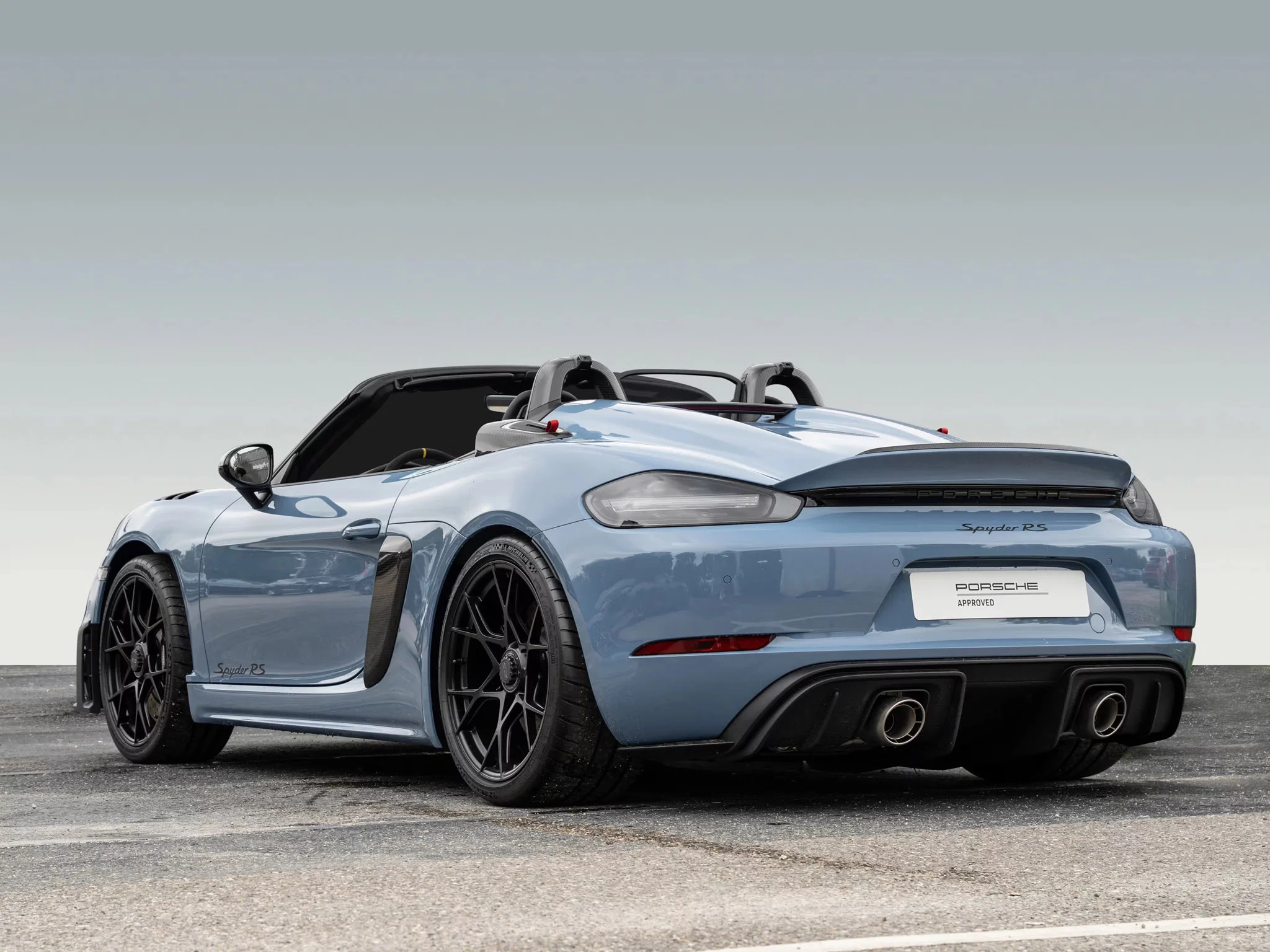 Etna Blue Porsche 718 Spyder RS