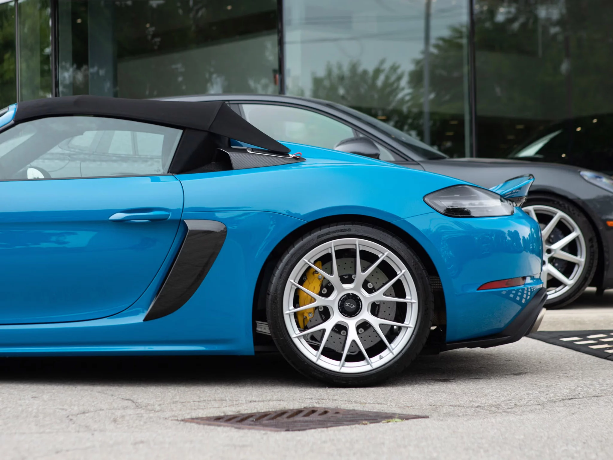 Turqoise Blue Porsche 718 Spyder RS