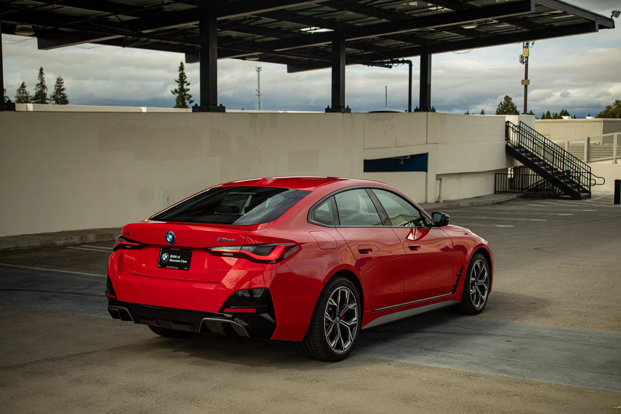 Rosso Corsa BMW i4