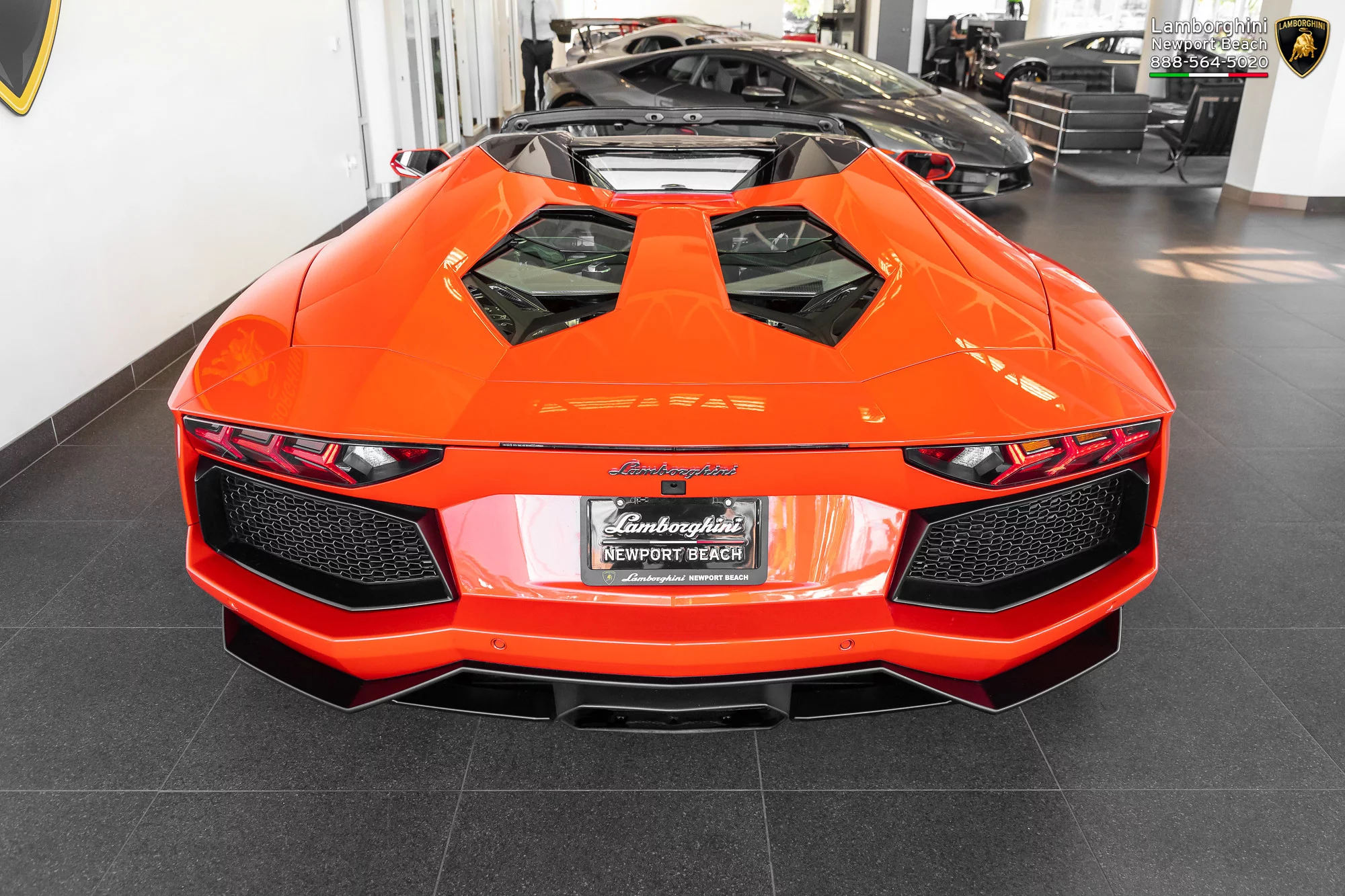 Arancio Argos Lamborghini Aventador