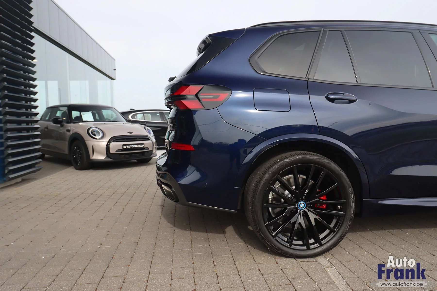 Tanzanite Blue II BMW X5