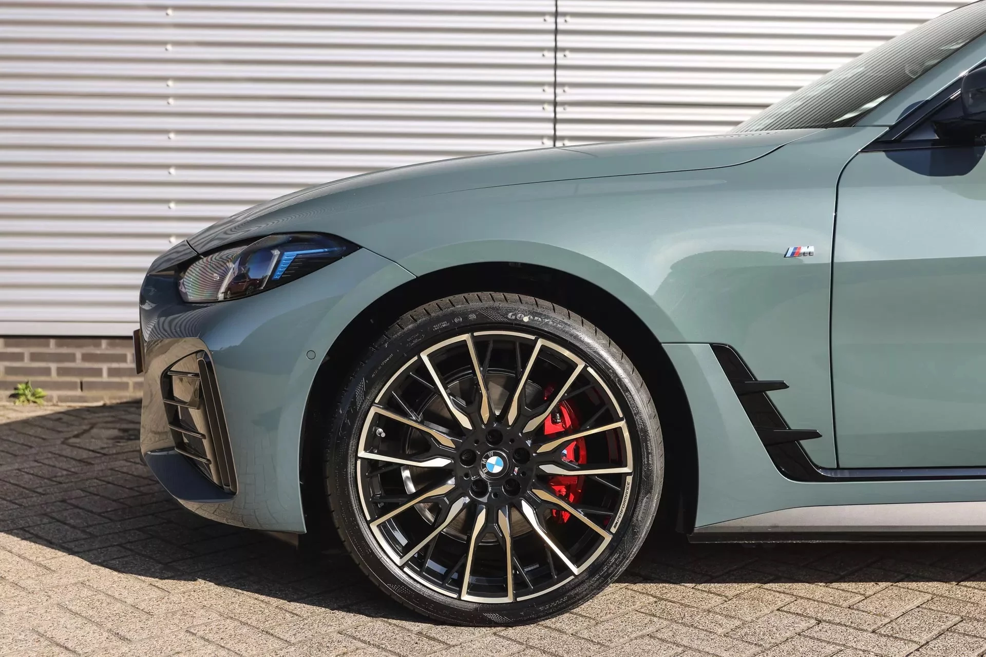Cape York Green BMW i4