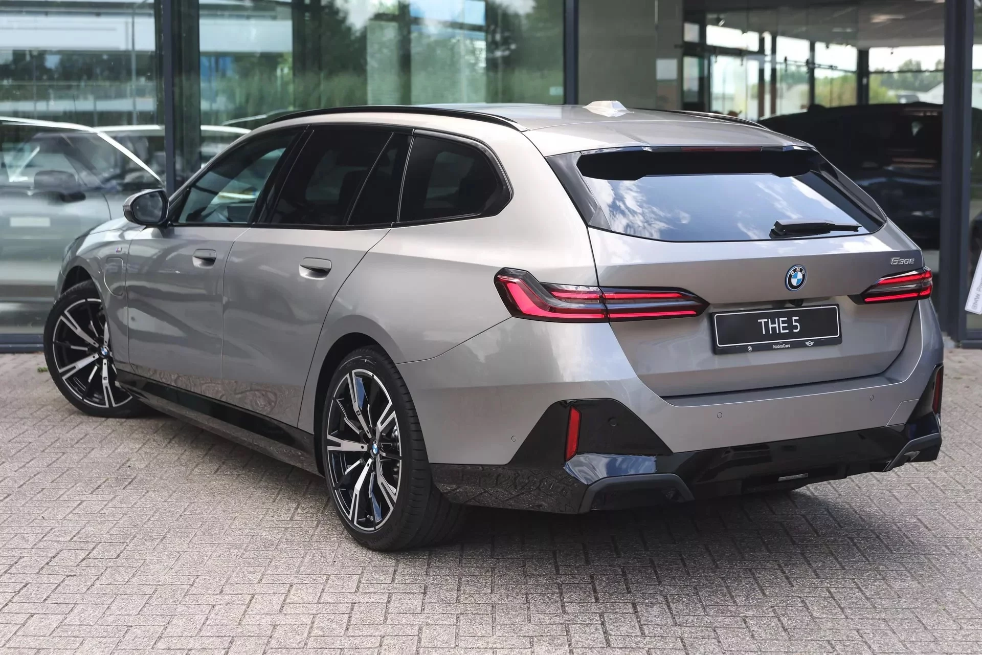 Oxid Grey II BMW 5 Series