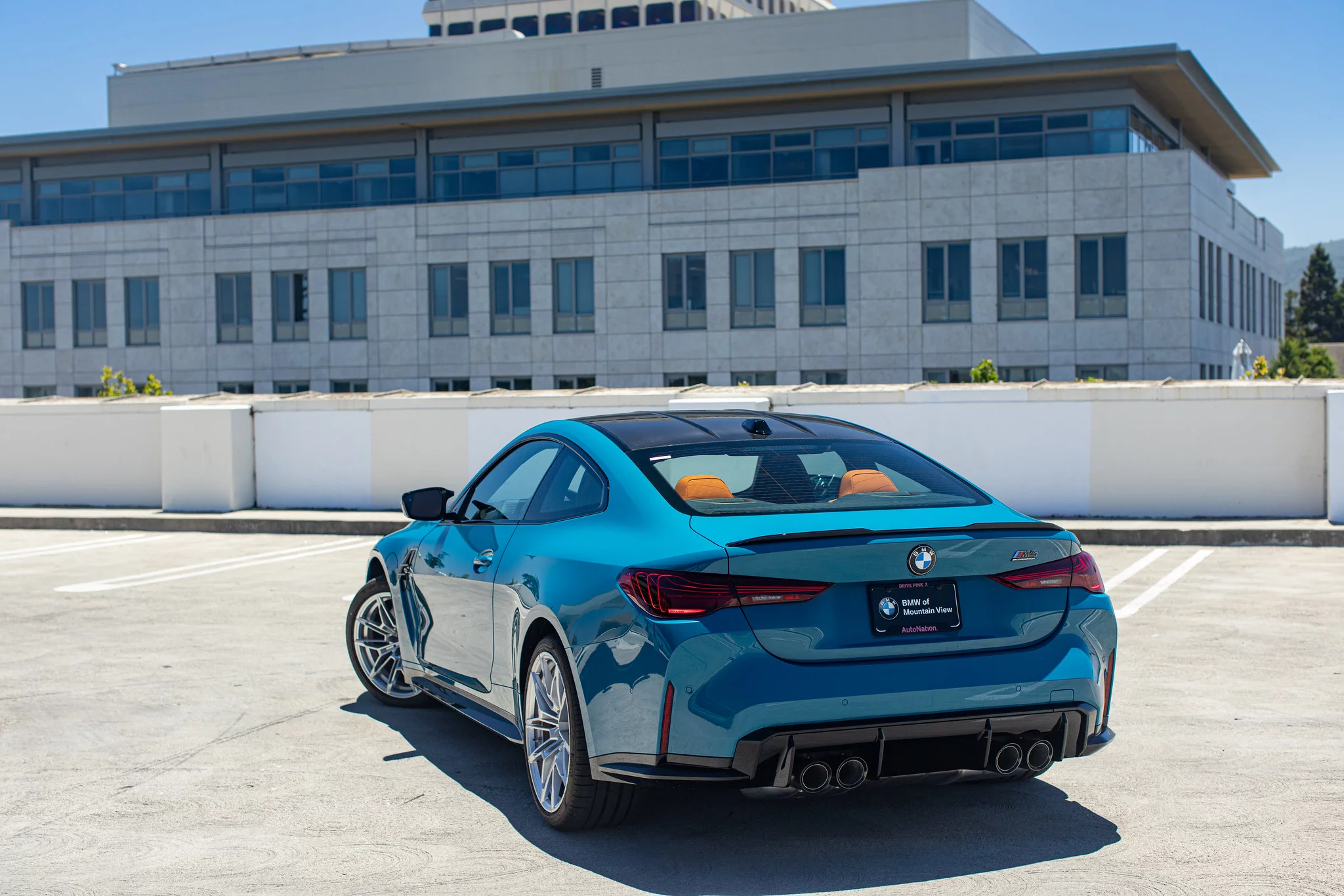 Blue Bay Lagoon BMW M4