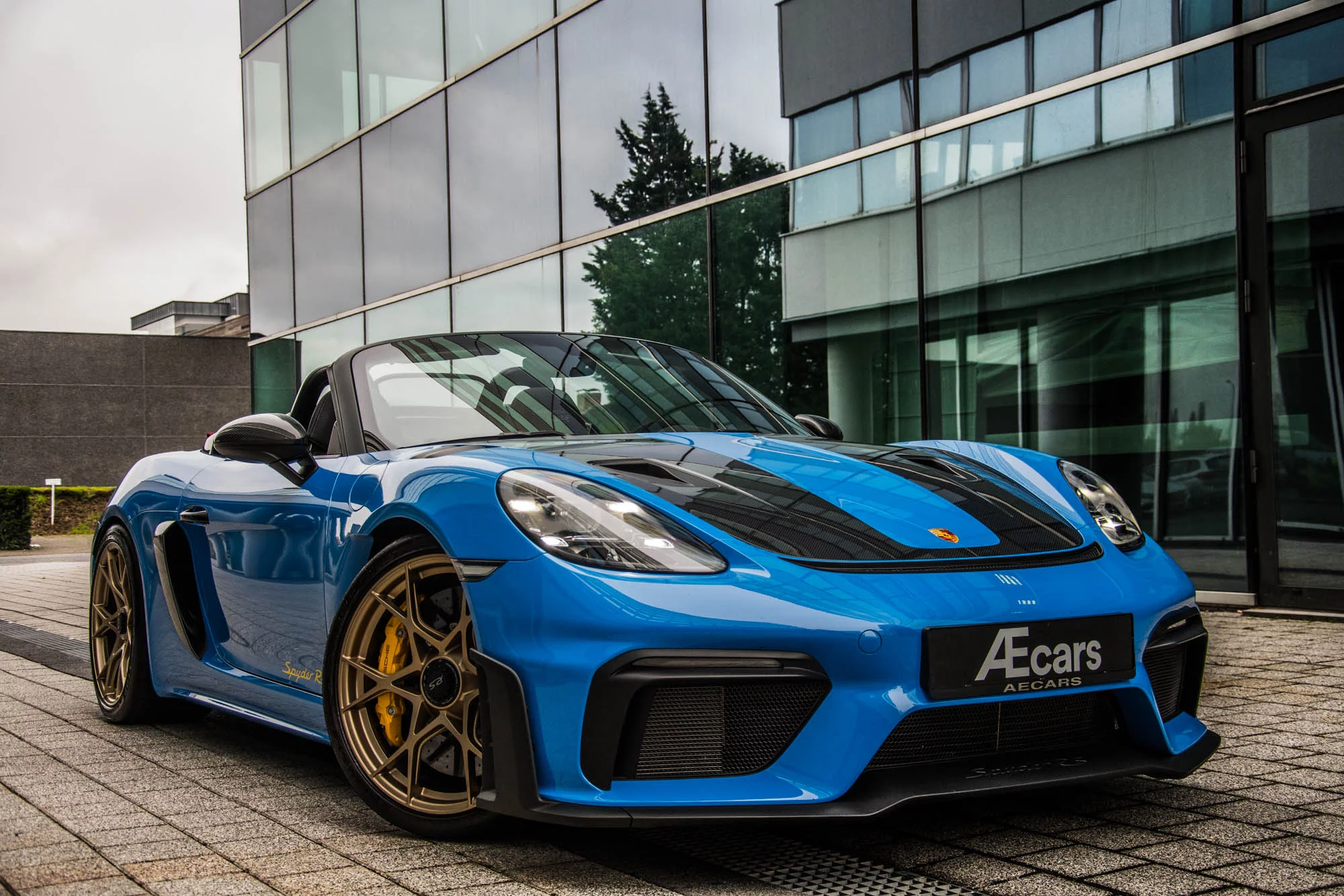Shark Blue Porsche 718 Spyder RS