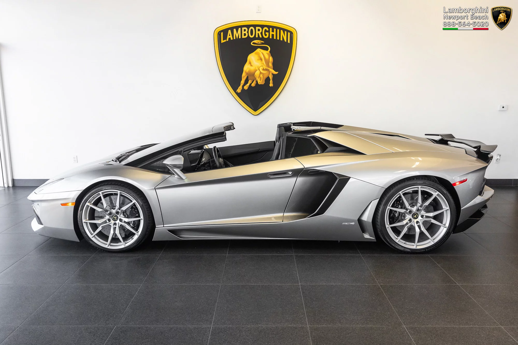 Grigio Antares Lamborghini Aventador
