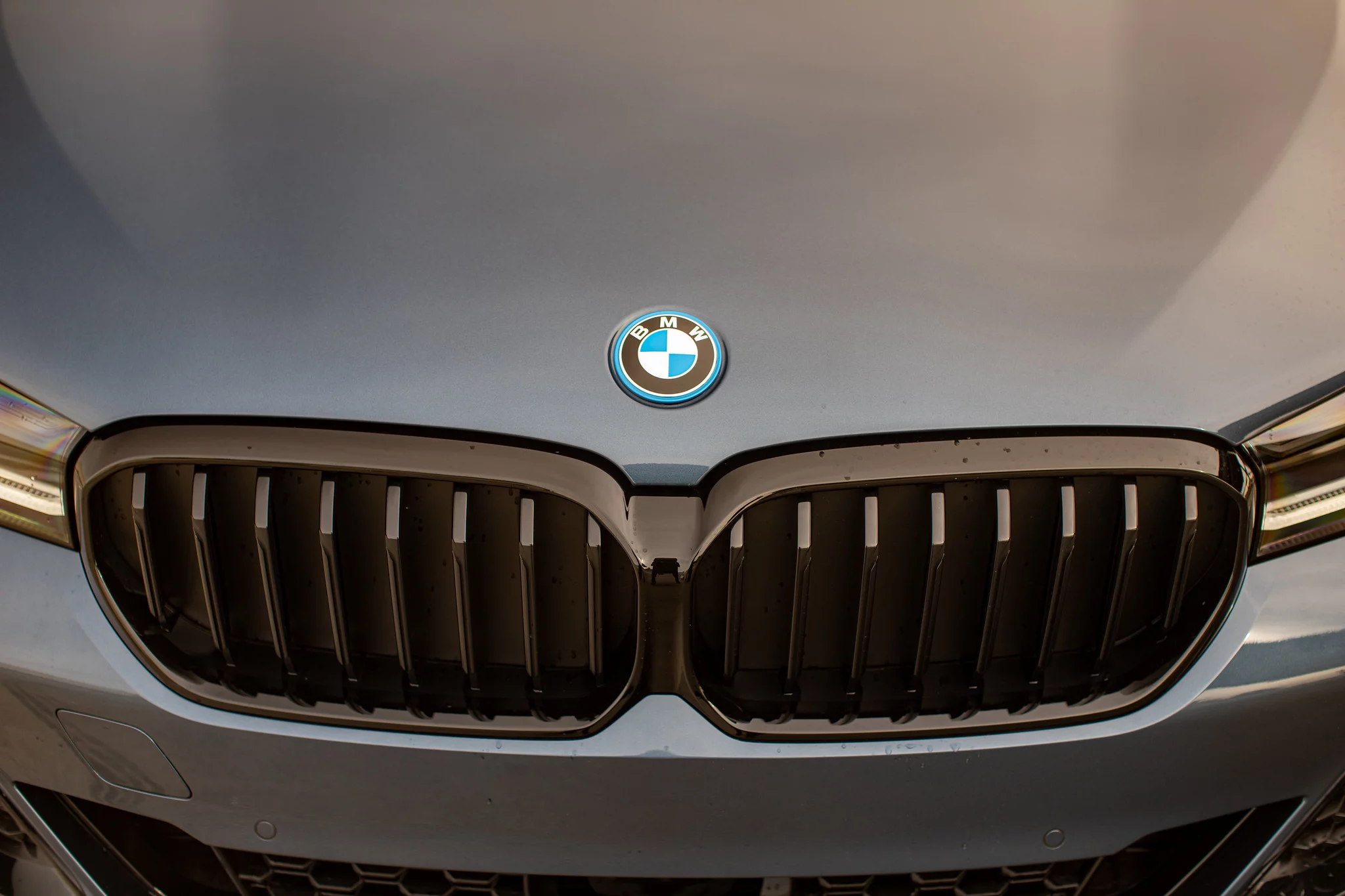 Arctic Race Blue BMW 5 Series