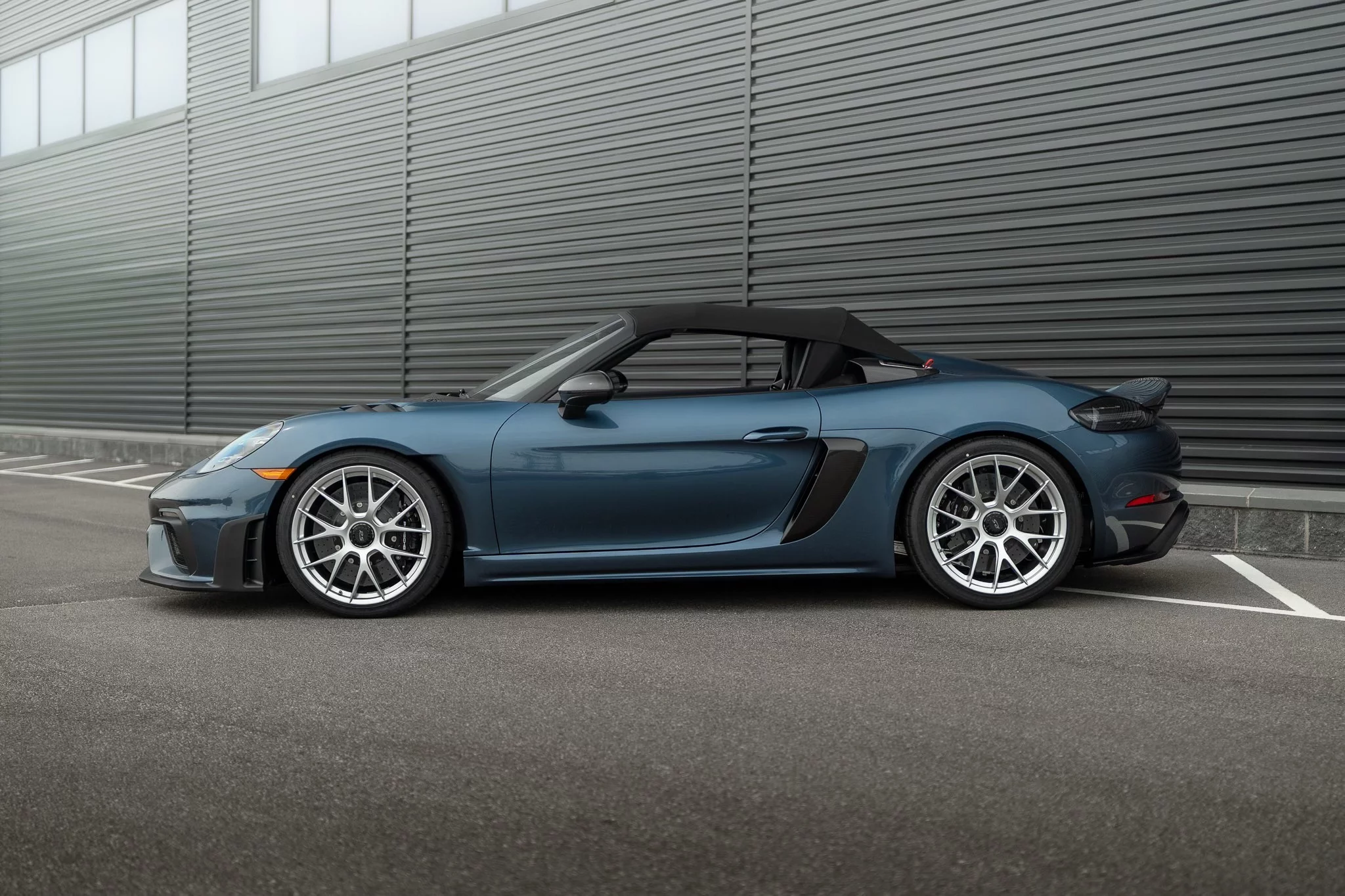 Yachting Blue Metallic Porsche 718 Spyder RS