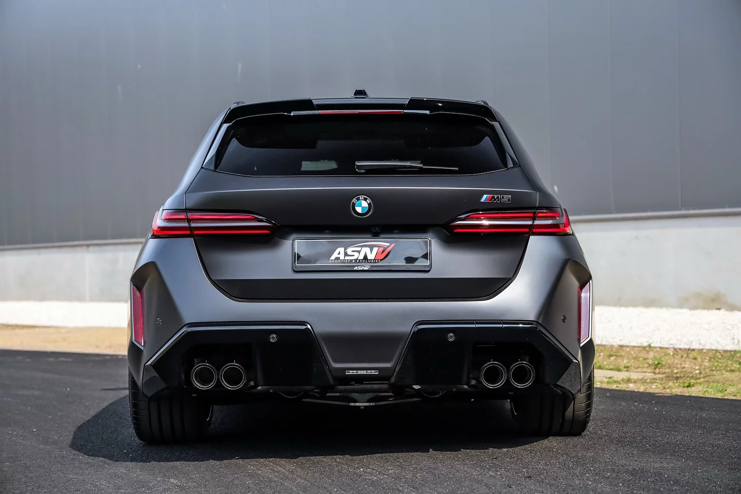 Frozen Deep Grey BMW M5