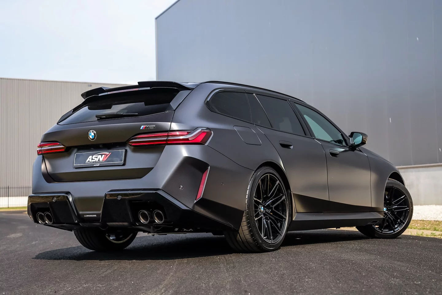 Frozen Deep Grey BMW M5