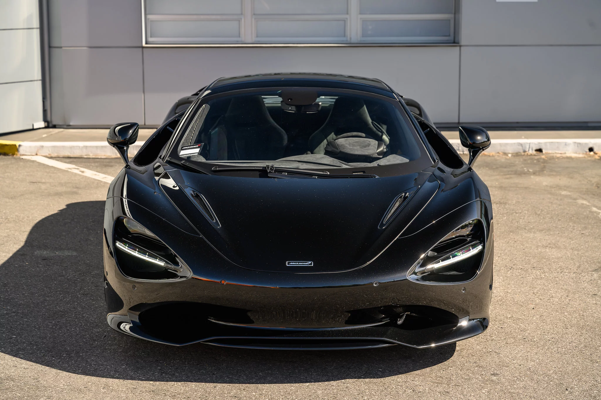 Onyx Black McLaren 750S