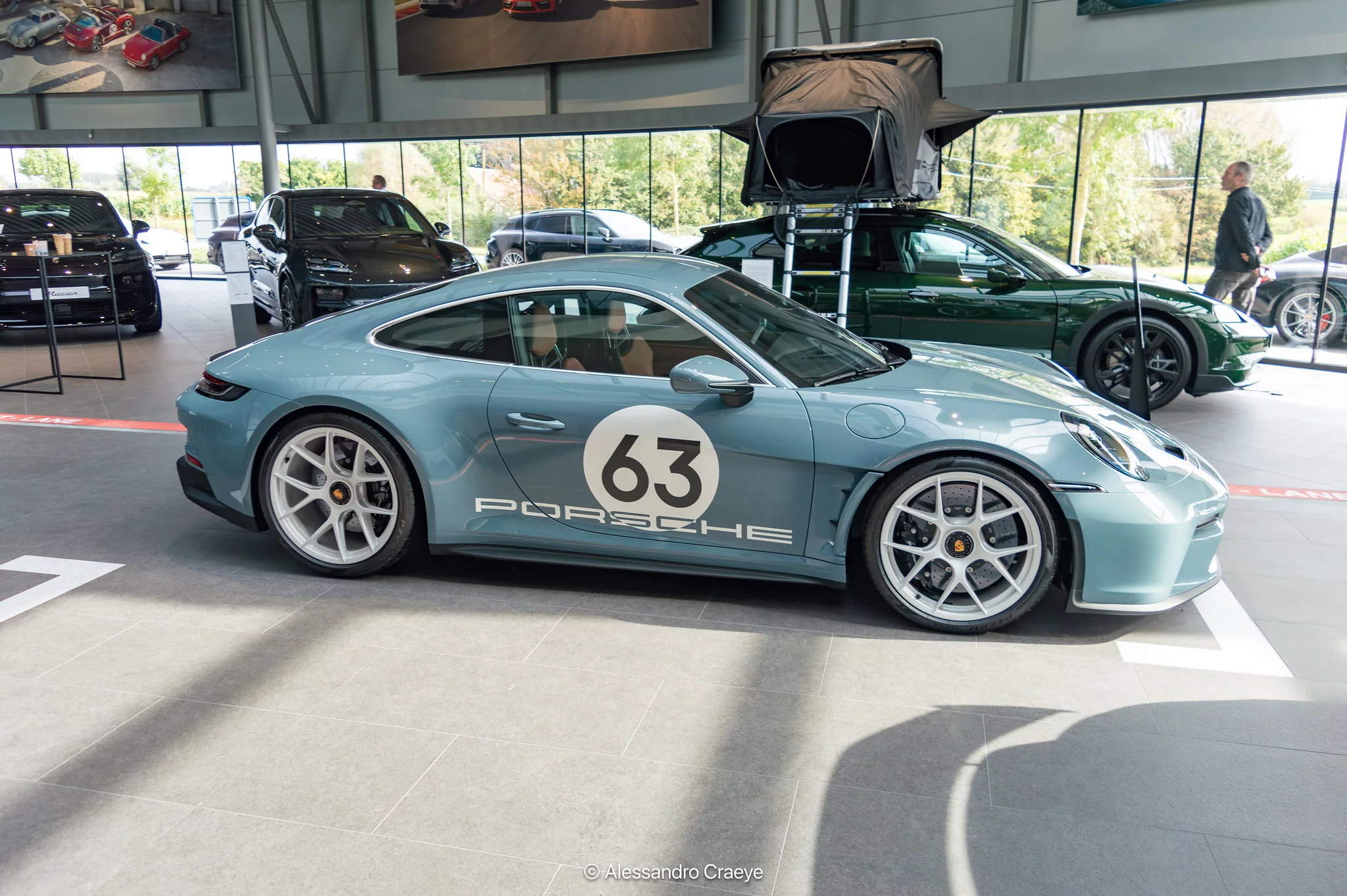 Shore Blue Metallic Porsche 911 S/T