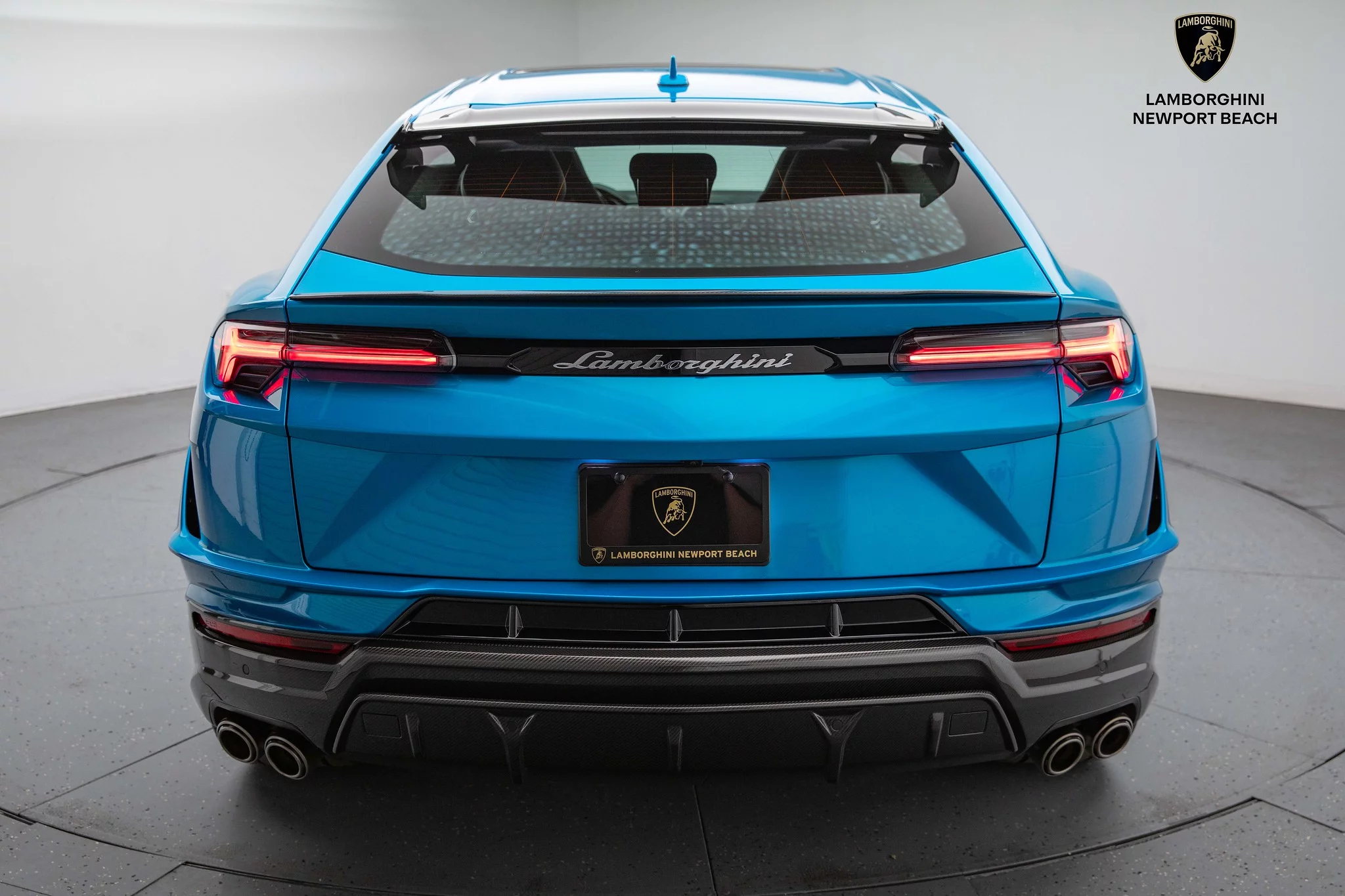 Blu Uranus Lamborghini Urus