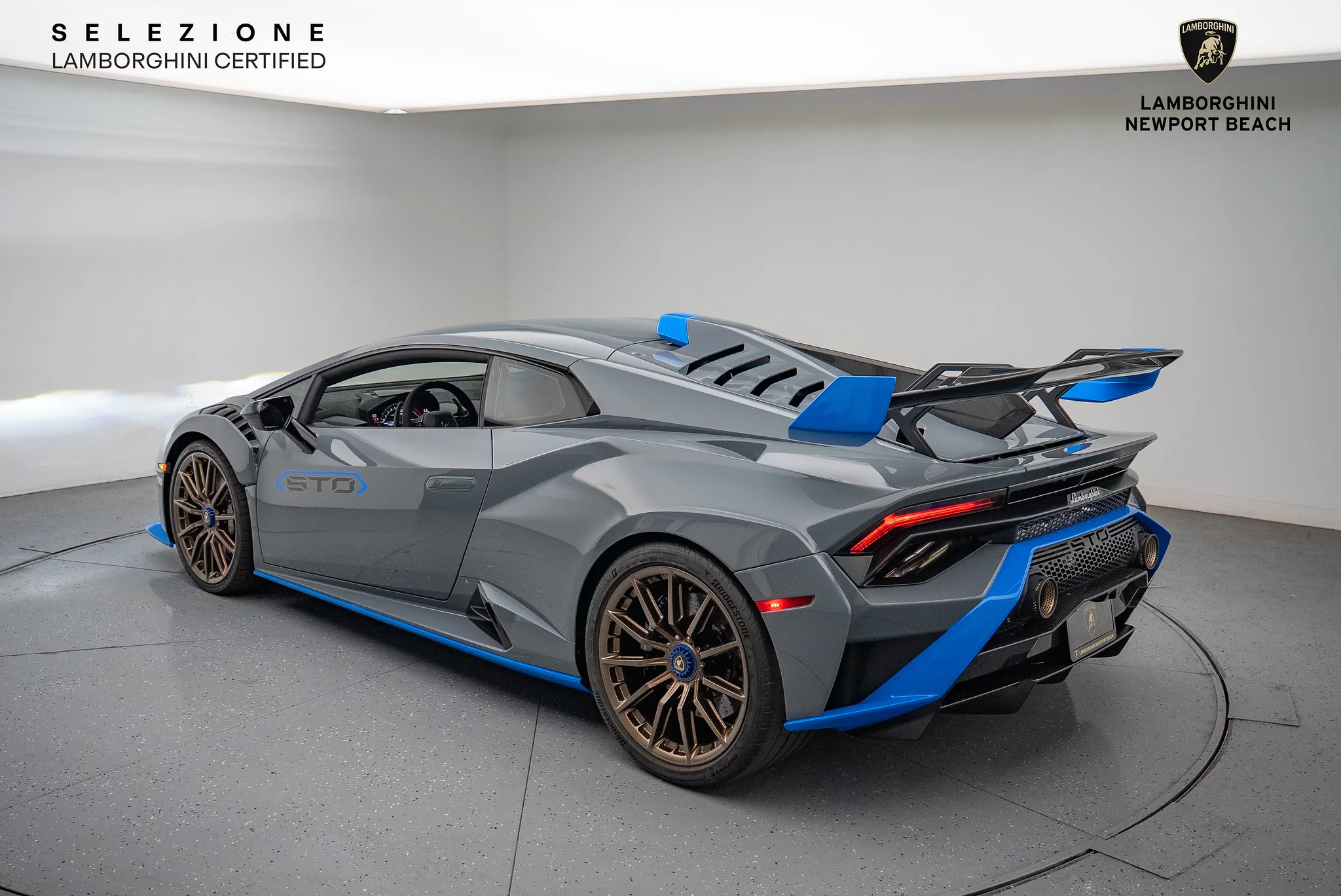 Grigio Telesto Lamborghini Huracán