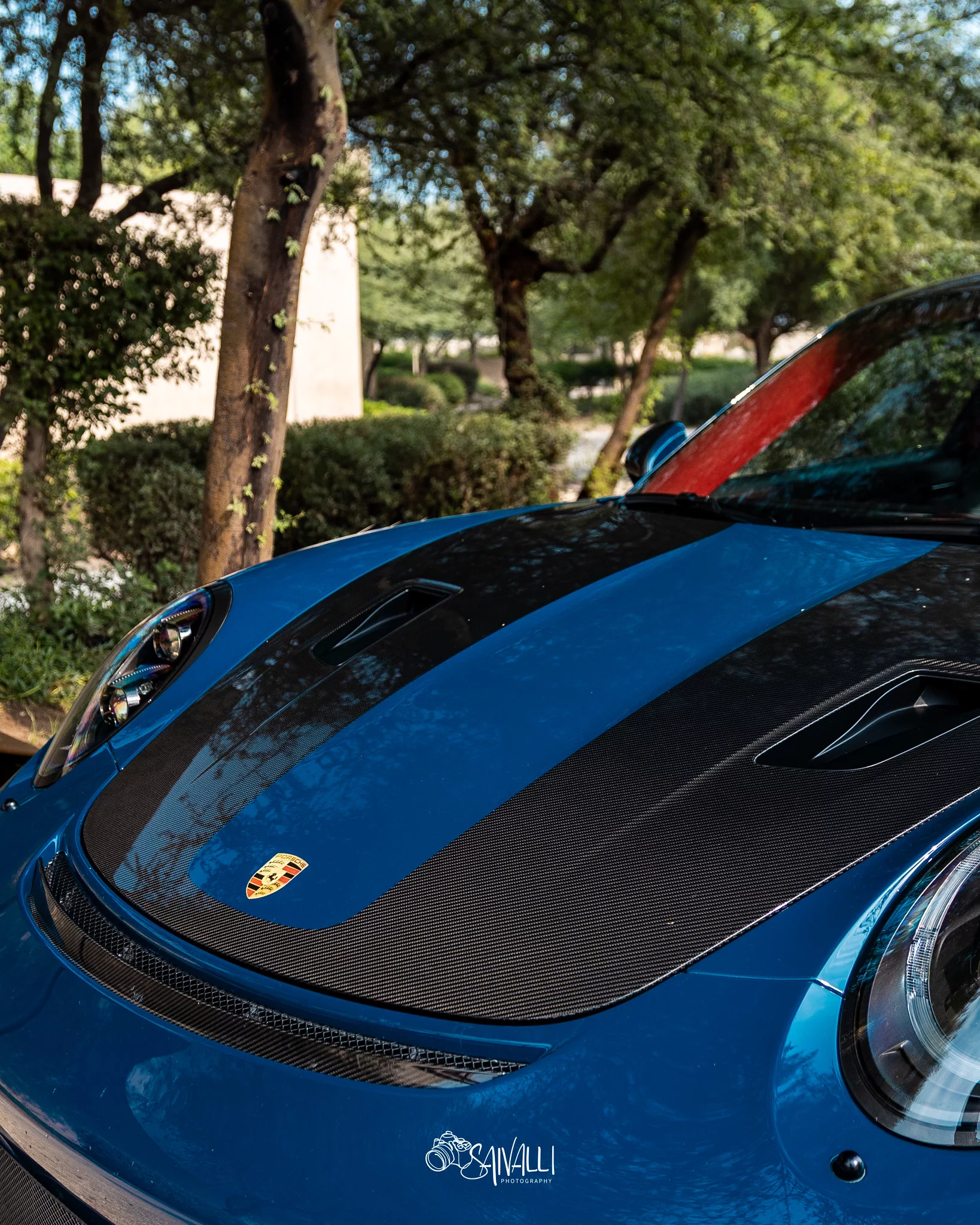 Pantone 296C Porsche 911 GT2 RS