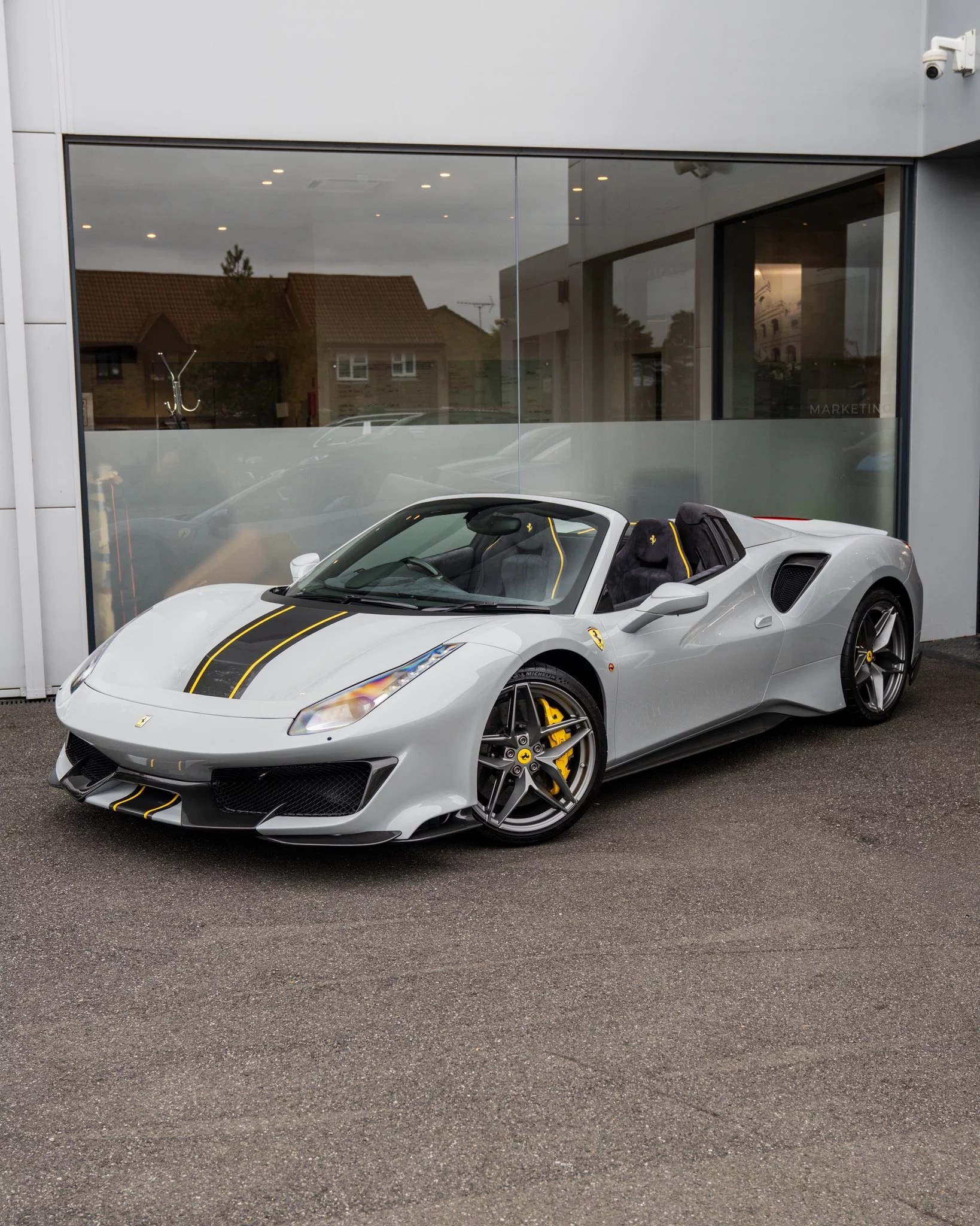 Grigio Squalo Ferrari 488