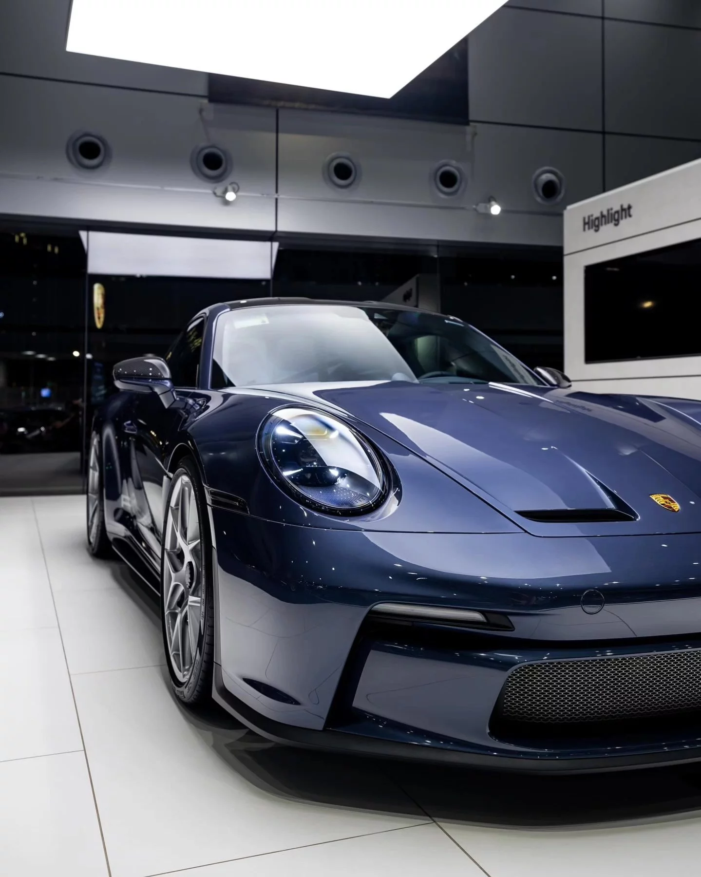Prussian Blue Metallic Porsche 911 S/T