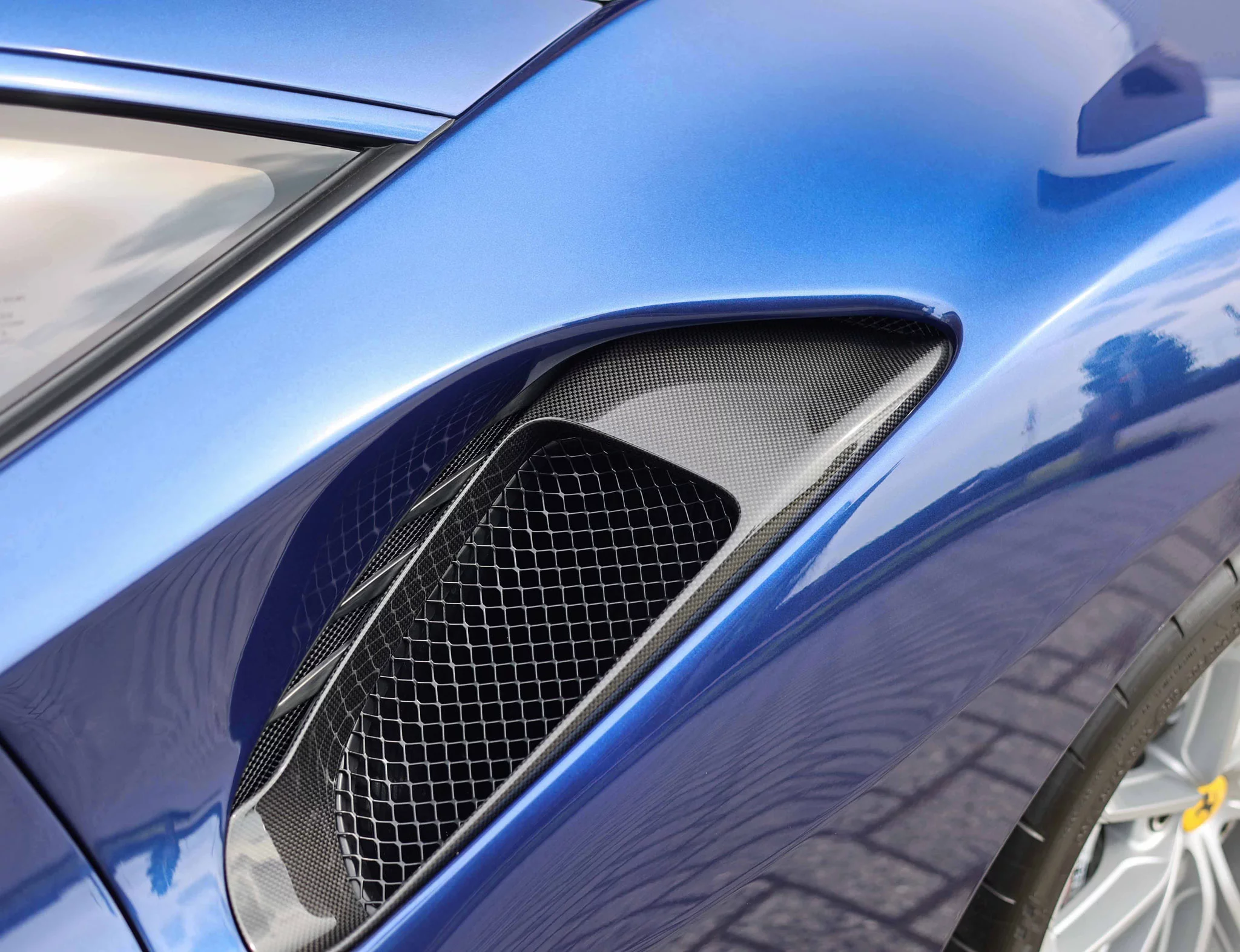 Blu Tour de France 70 Ferrari 488