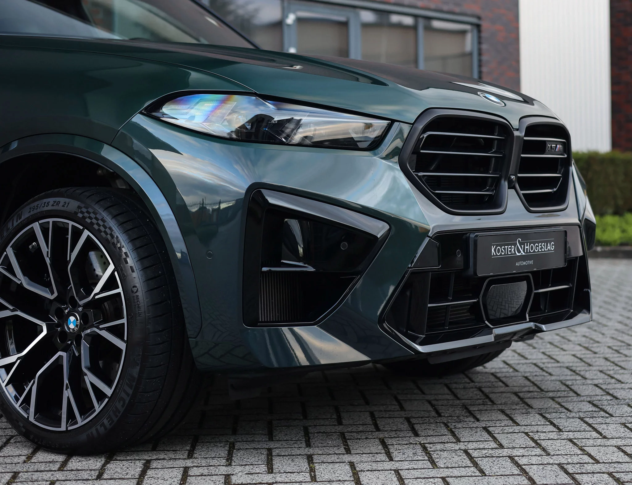 Aurora Diamond Green BMW X5