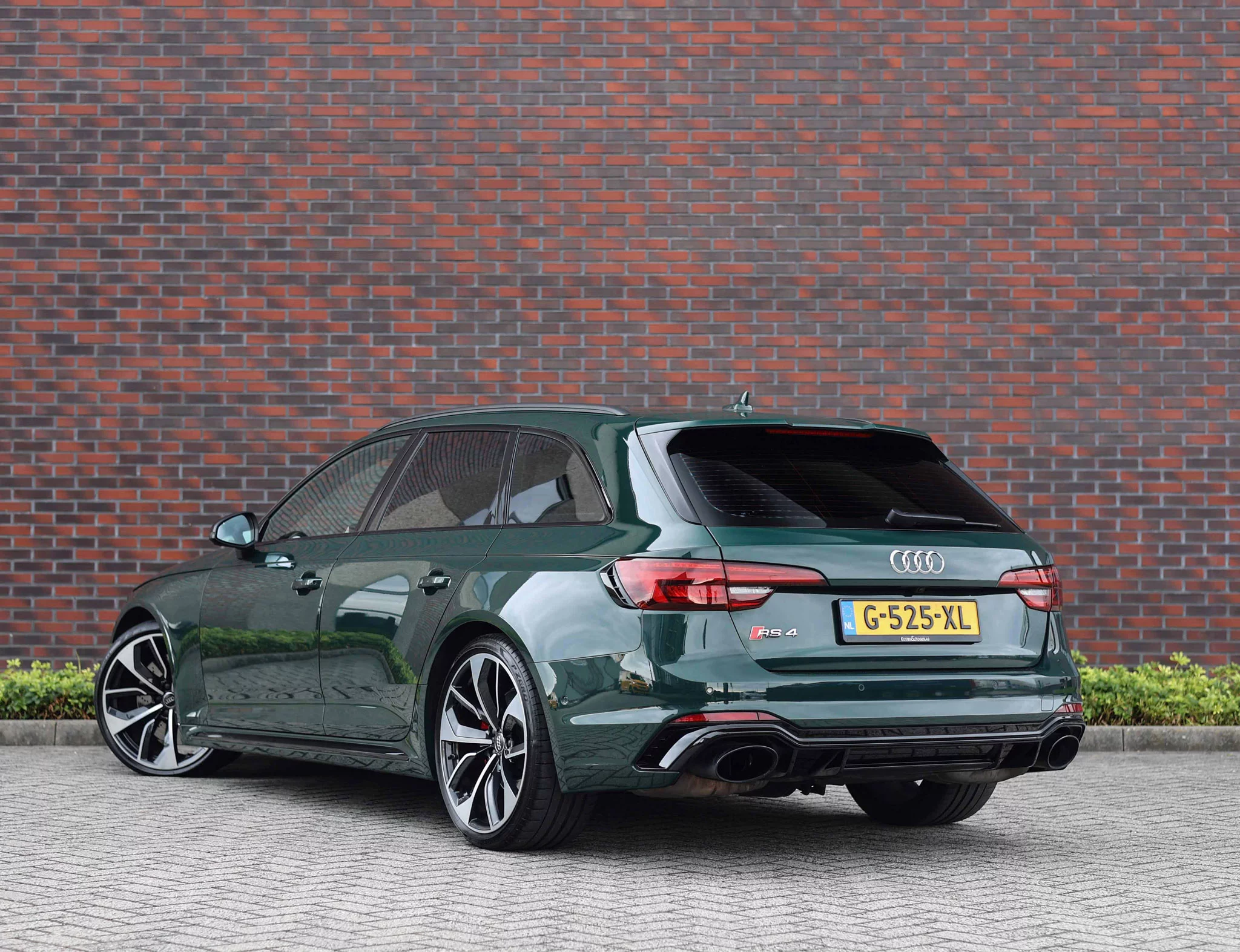 Goodwood Green Audi RS4 Avant
