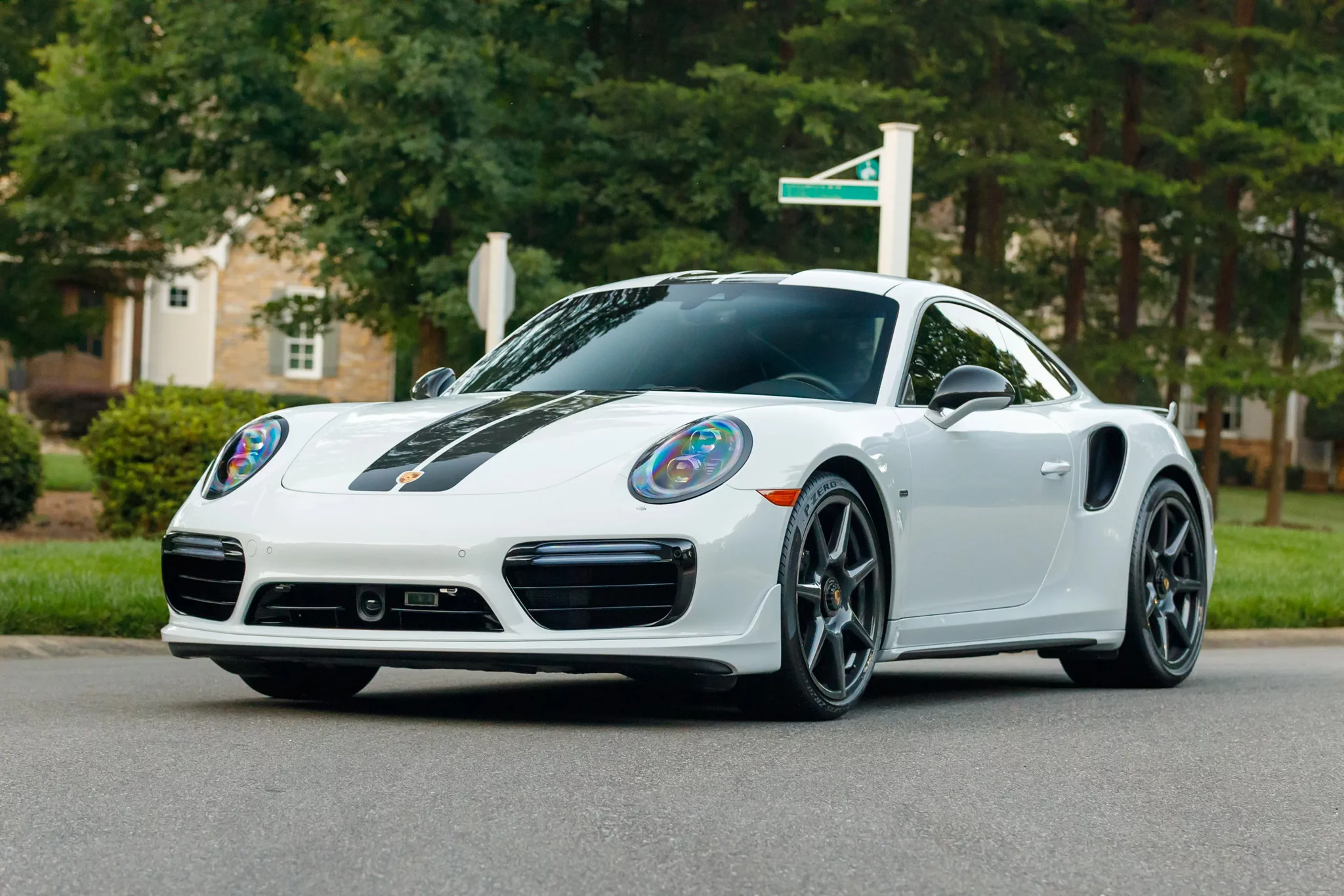 Carrara White Metallic Porsche 911 Turbo