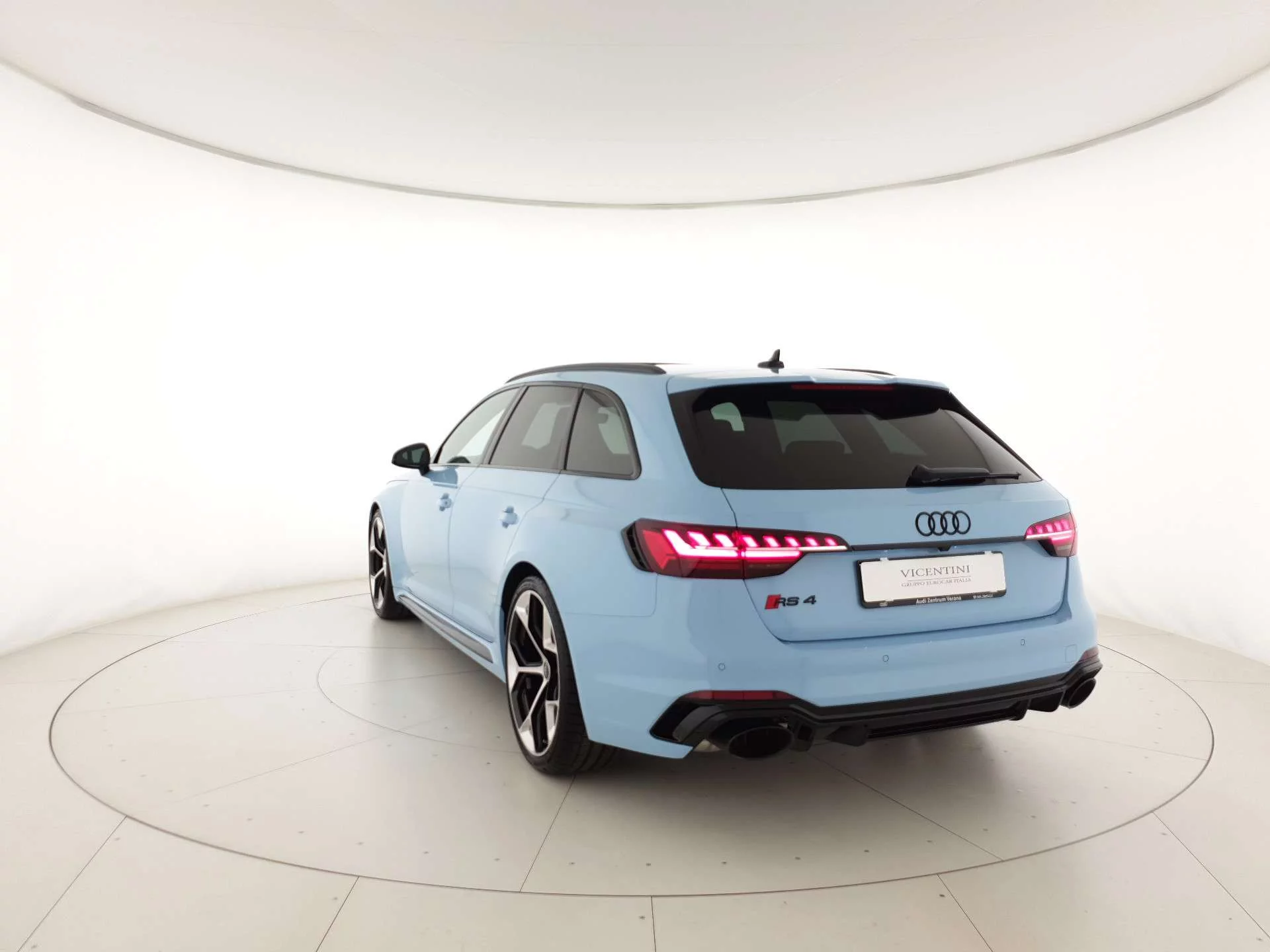 Gulf Blue Audi RS4 Avant