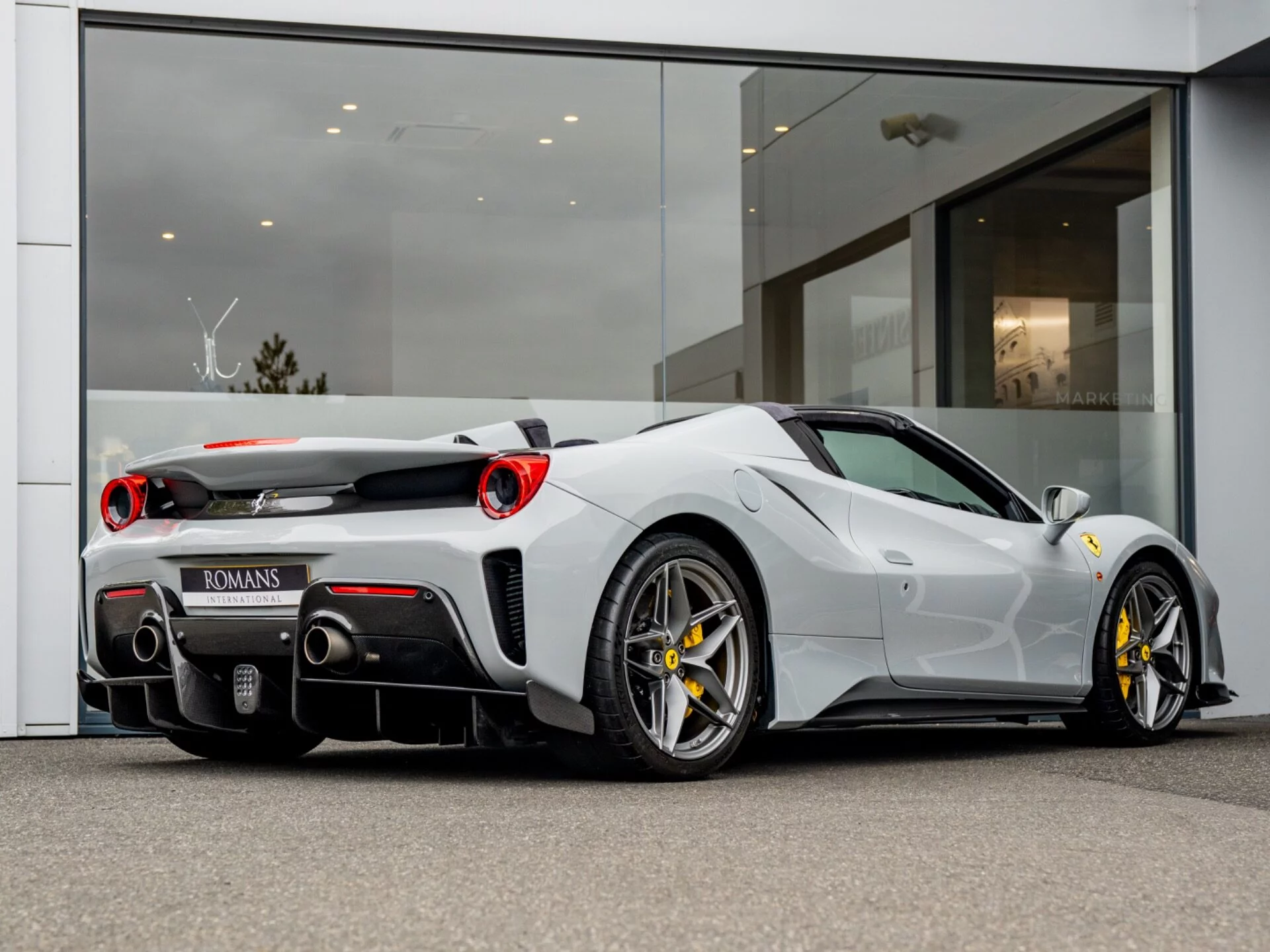 Grigio Squalo Ferrari 488