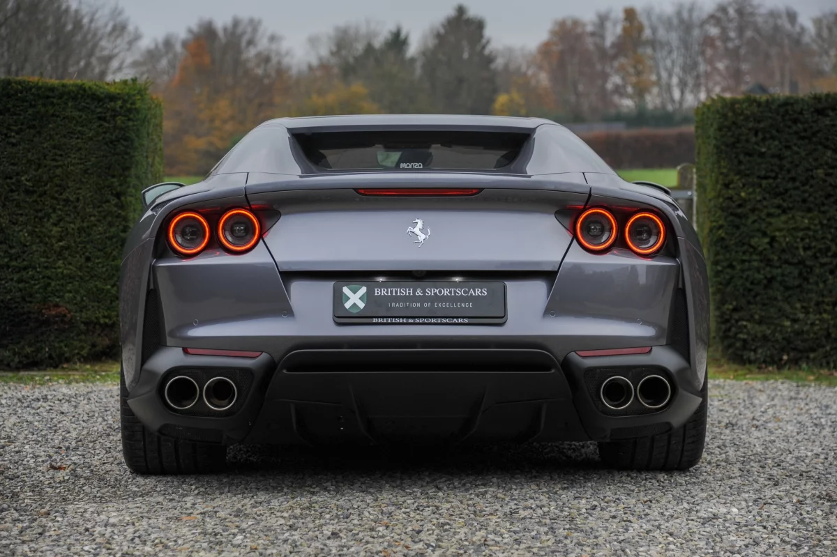 Grigio GTS Ferrari 812