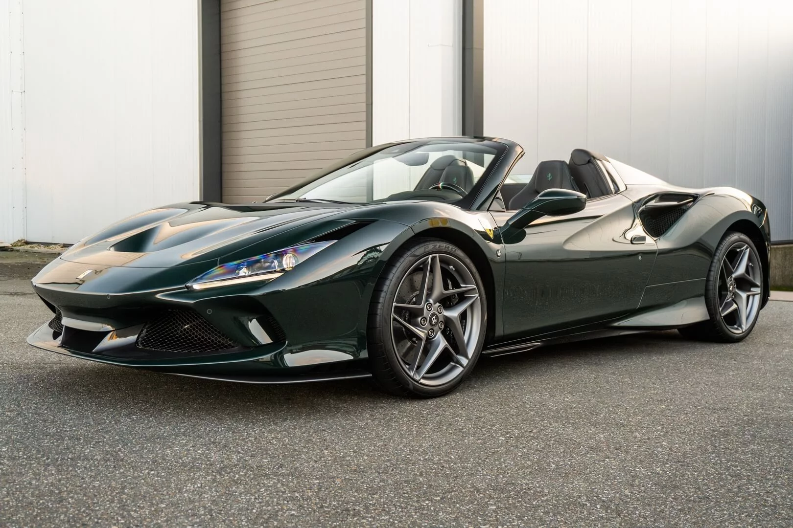 Verde British Racing Ferrari F8