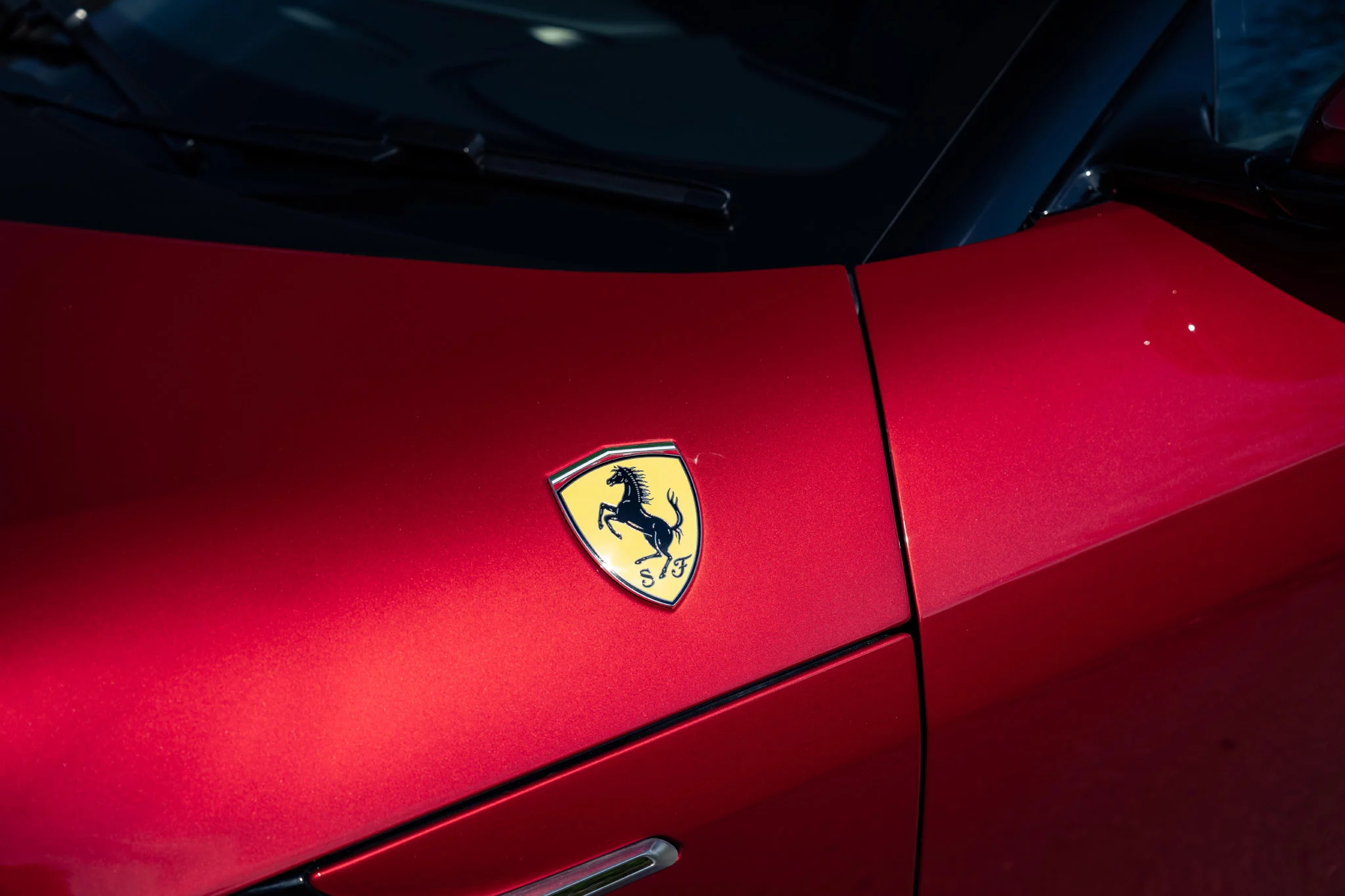 Rosso Imola Ferrari 12Cilindri