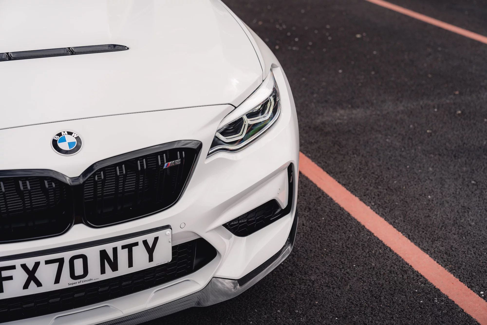 Alpine White III BMW M2