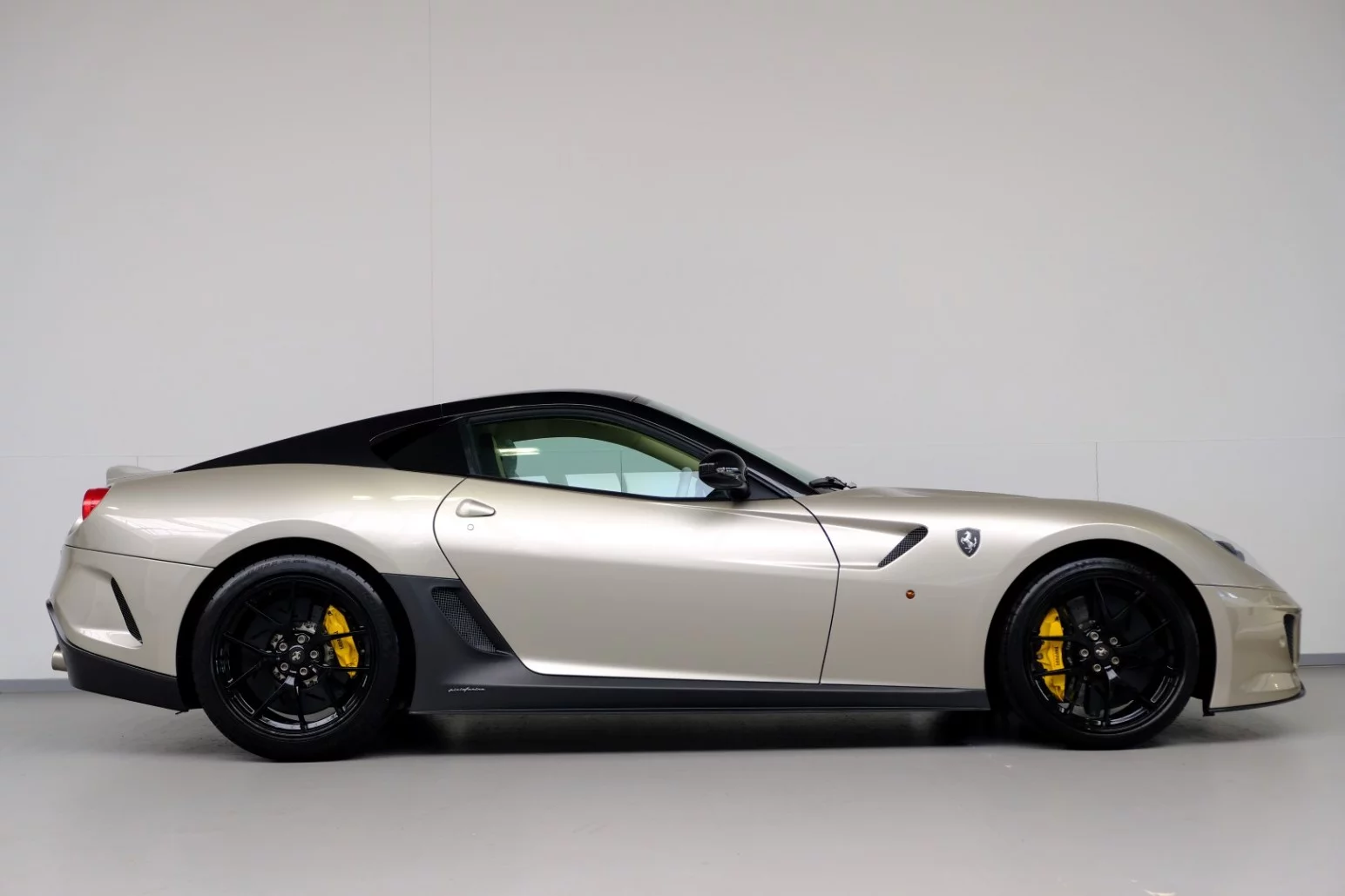 Grigio Ingrid Ferrari 599