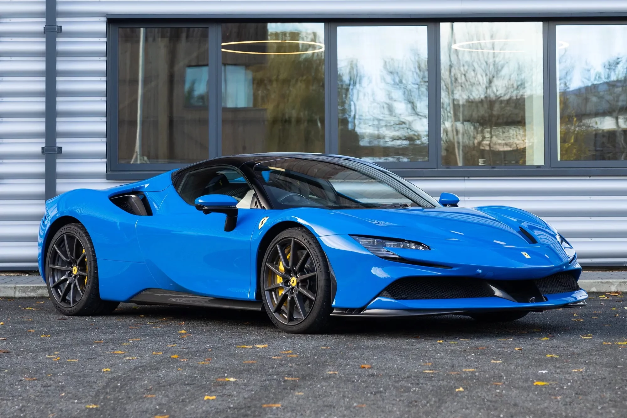 Azzurro Dino Ferrari SF90