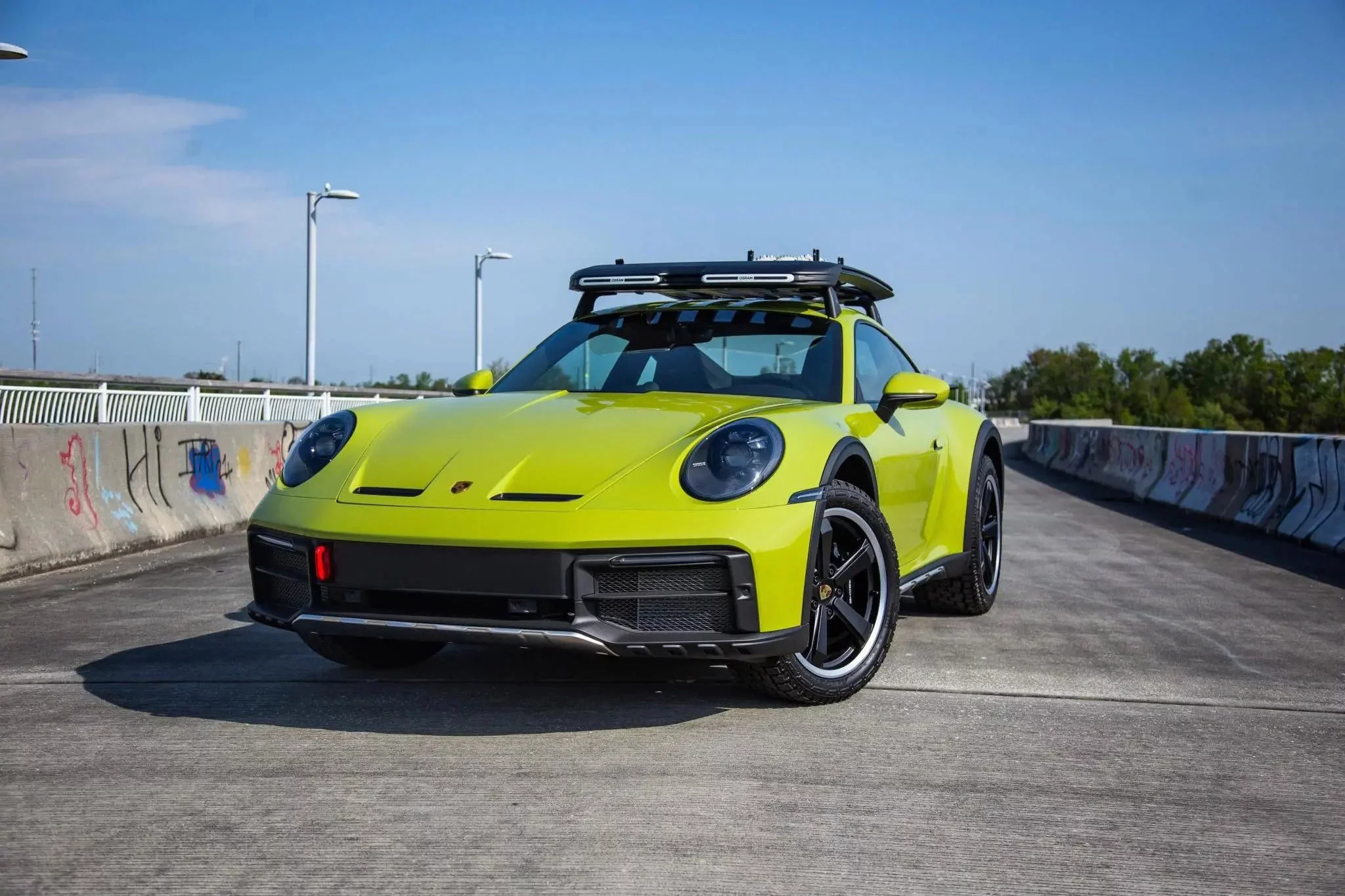 Linden Green Porsche 911 Dakar