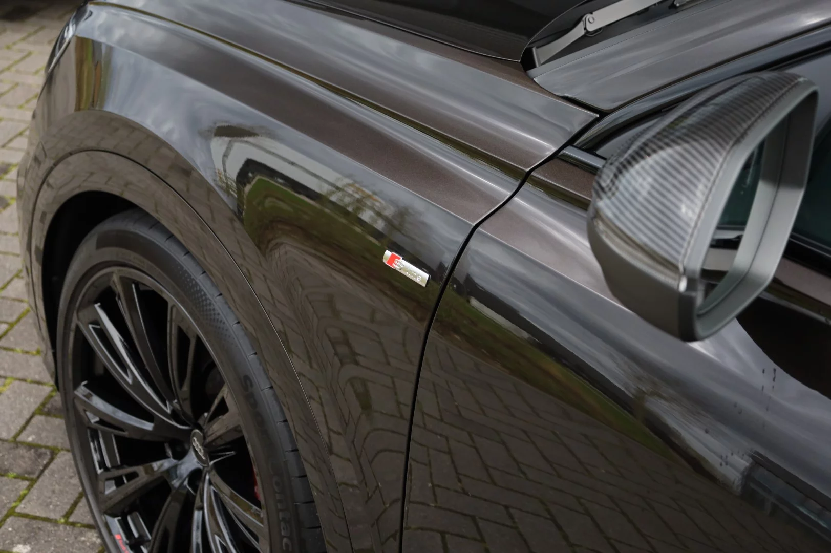 Tamarind Brown Audi Q8