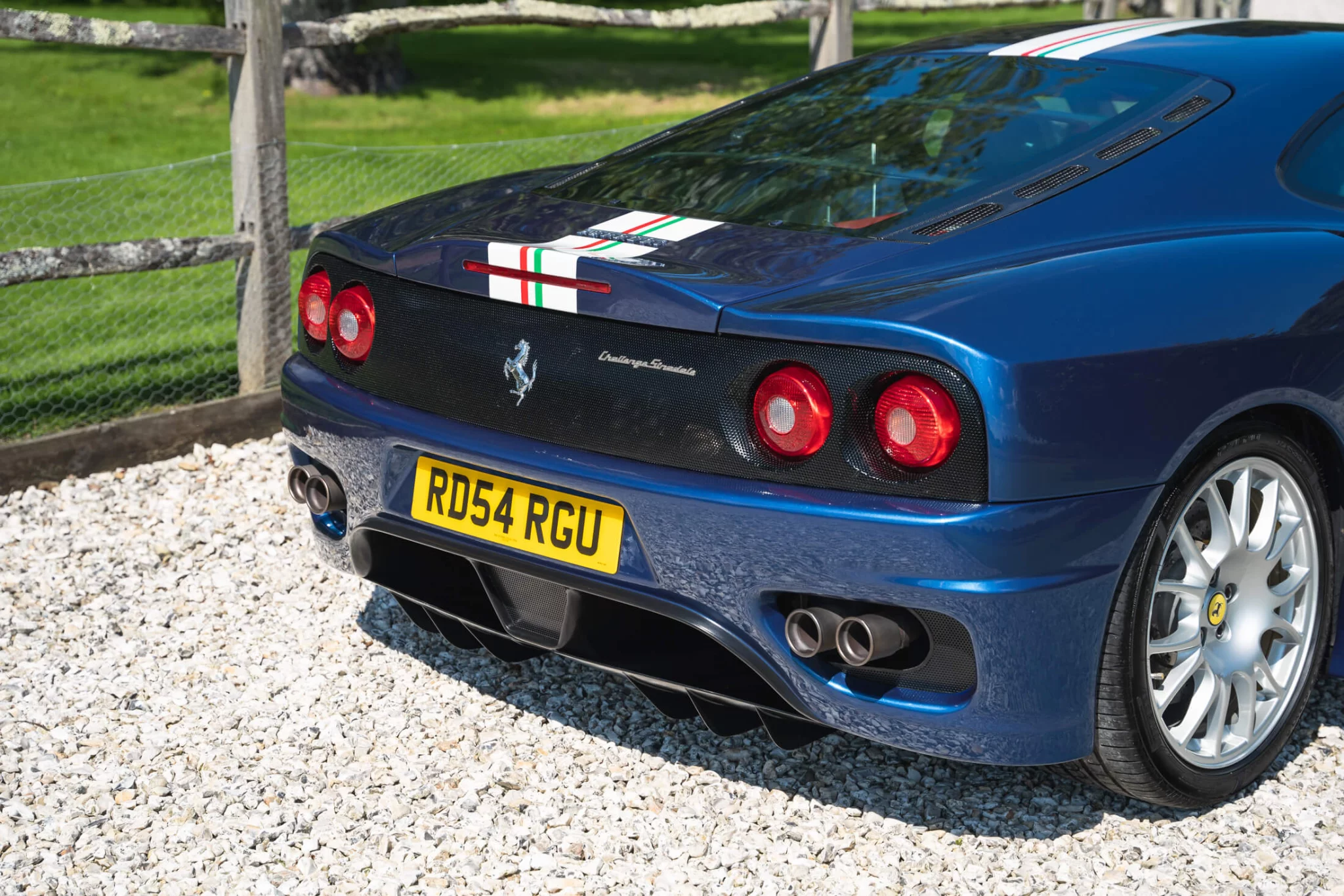 Blu Mirabeau Ferrari 360