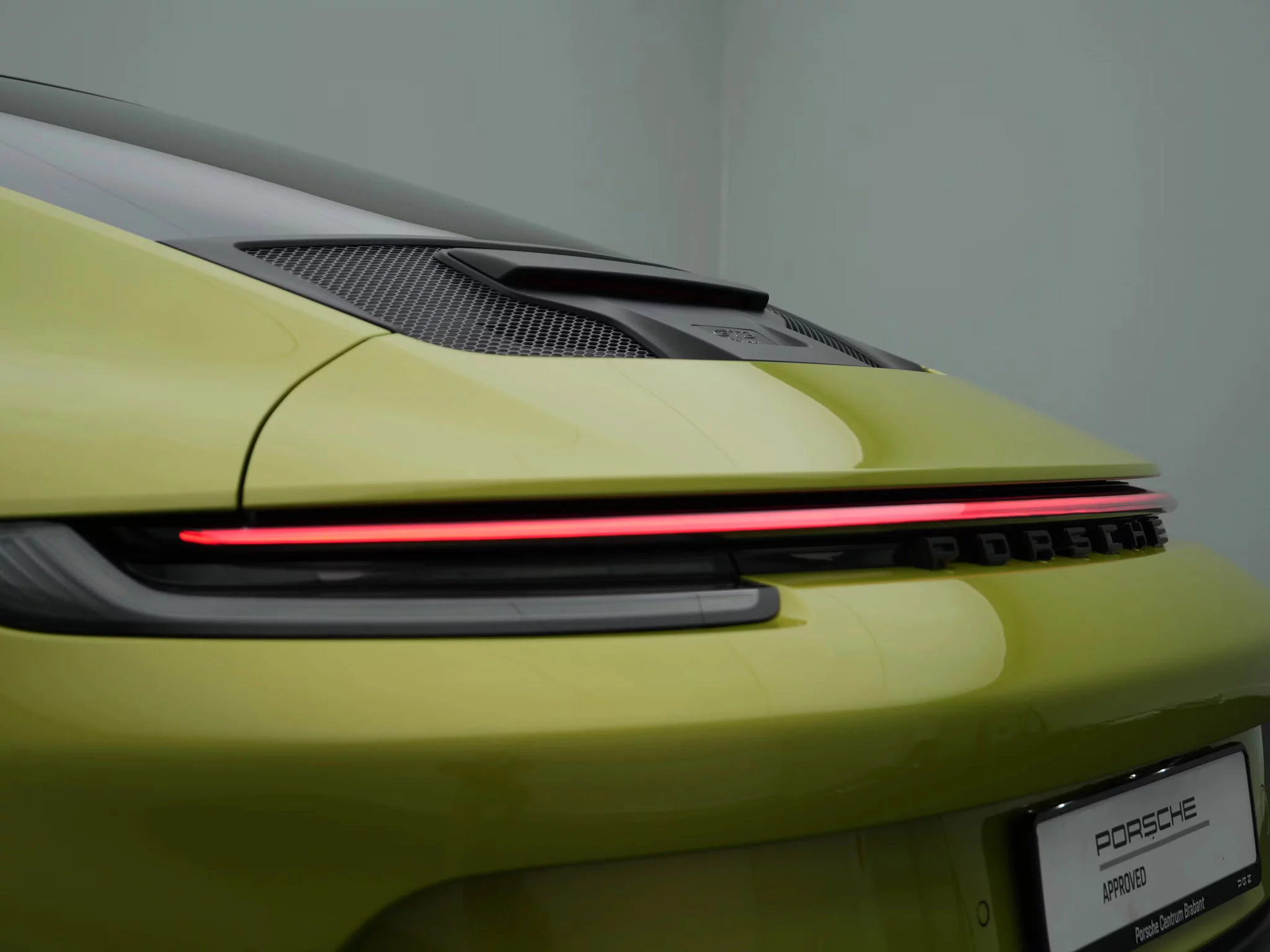 Peridot Metallic Porsche 911 GT3