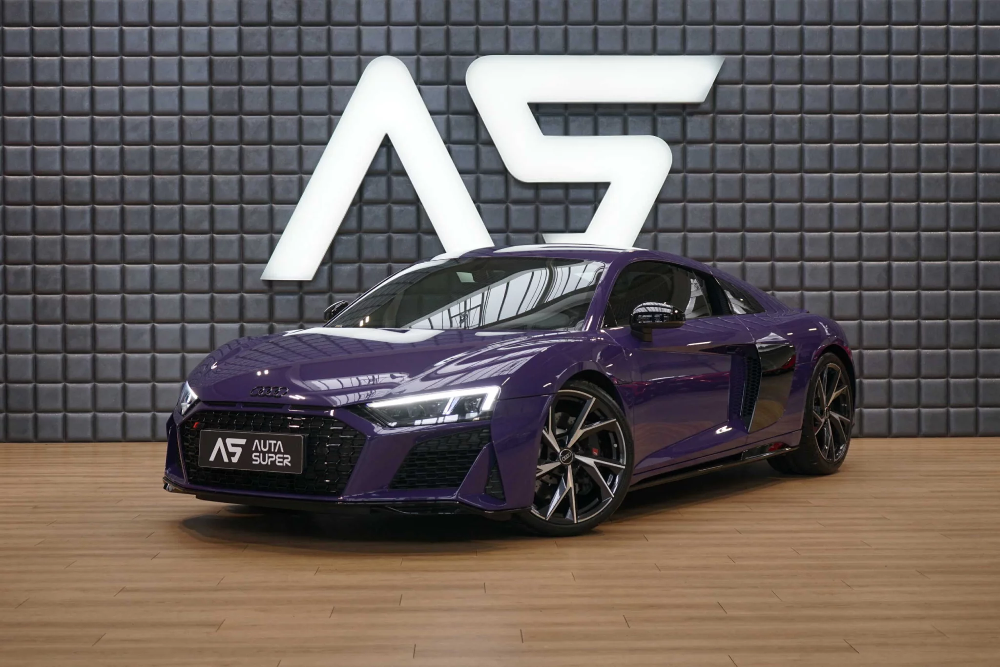 Ultraviolet Audi R8