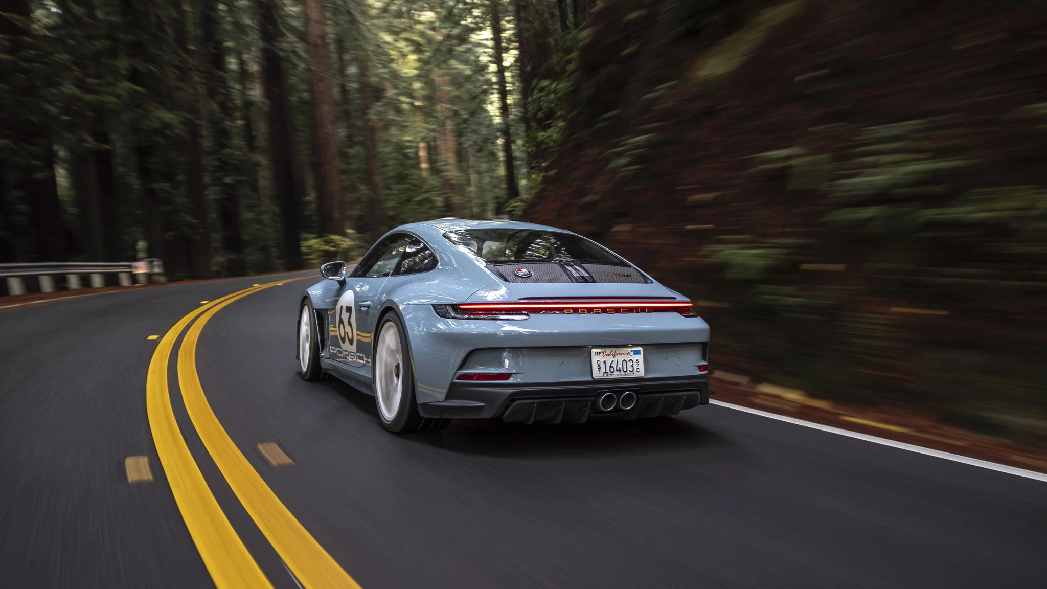 Shore Blue Metallic Porsche 911 S/T