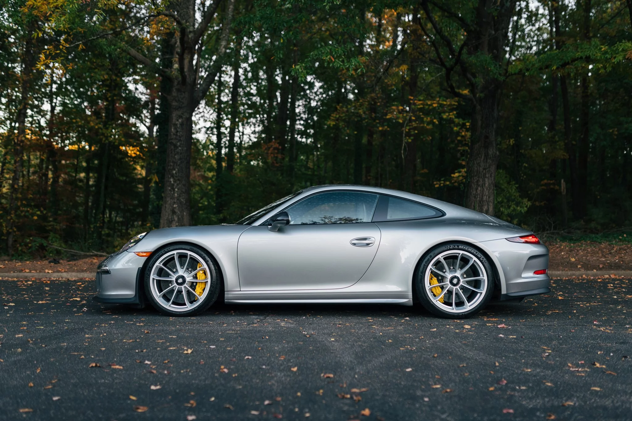 GT Silver Metallic Porsche 911 R