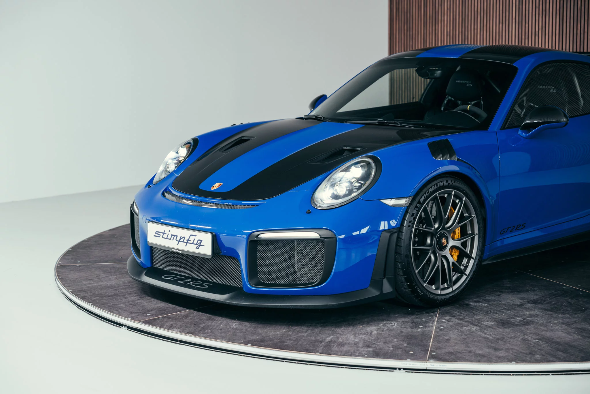 Club Blue Porsche 911 GT2 RS